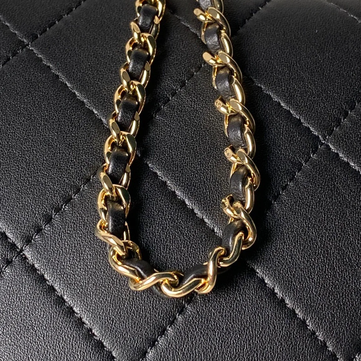Women's Classic Handbags CHANEL 18000290