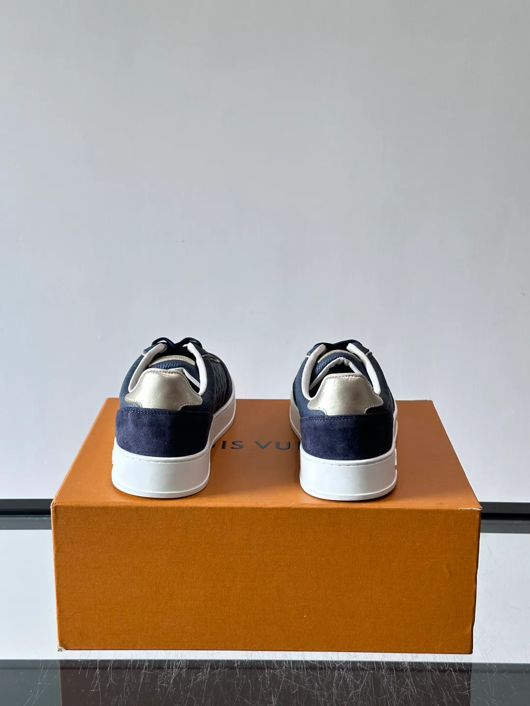 Men's Sneakers LOUIS VUITTON 17689168
