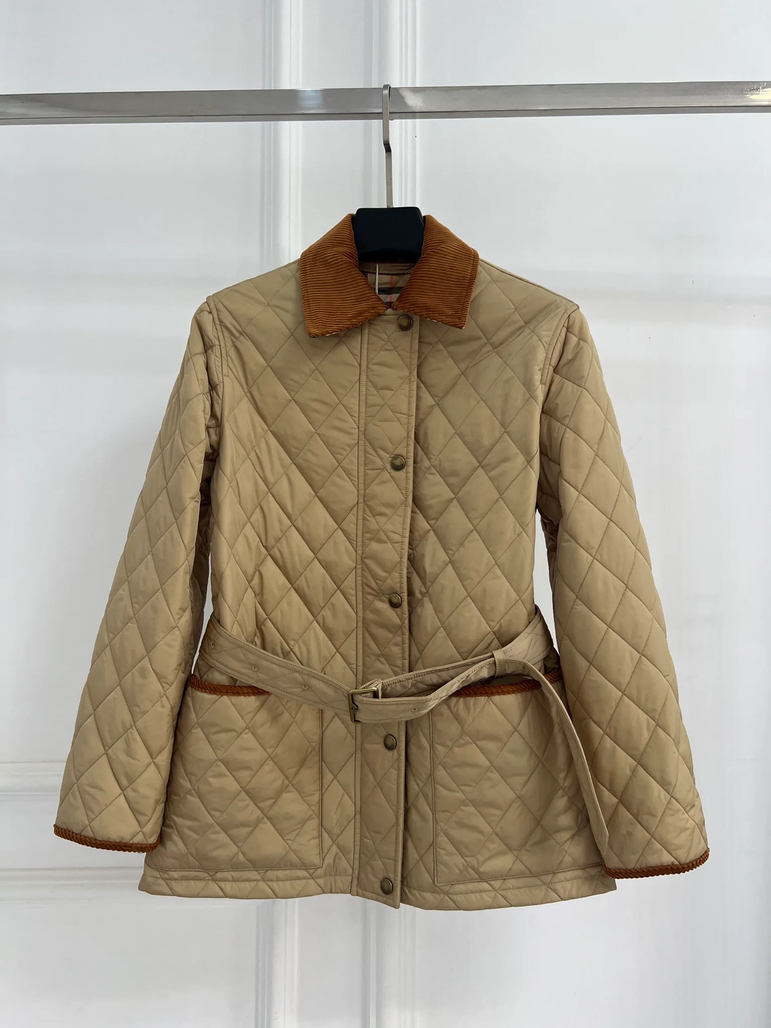 Women's Jackets And Down Jackets BURBERRY 17049700