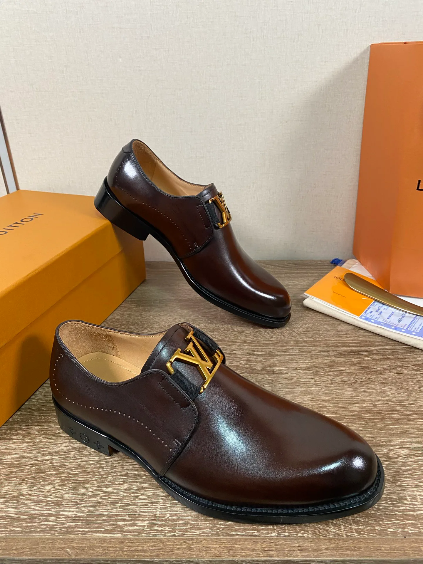 Men's Loafers And Dress Shoes LOUIS VUITTON 18078689