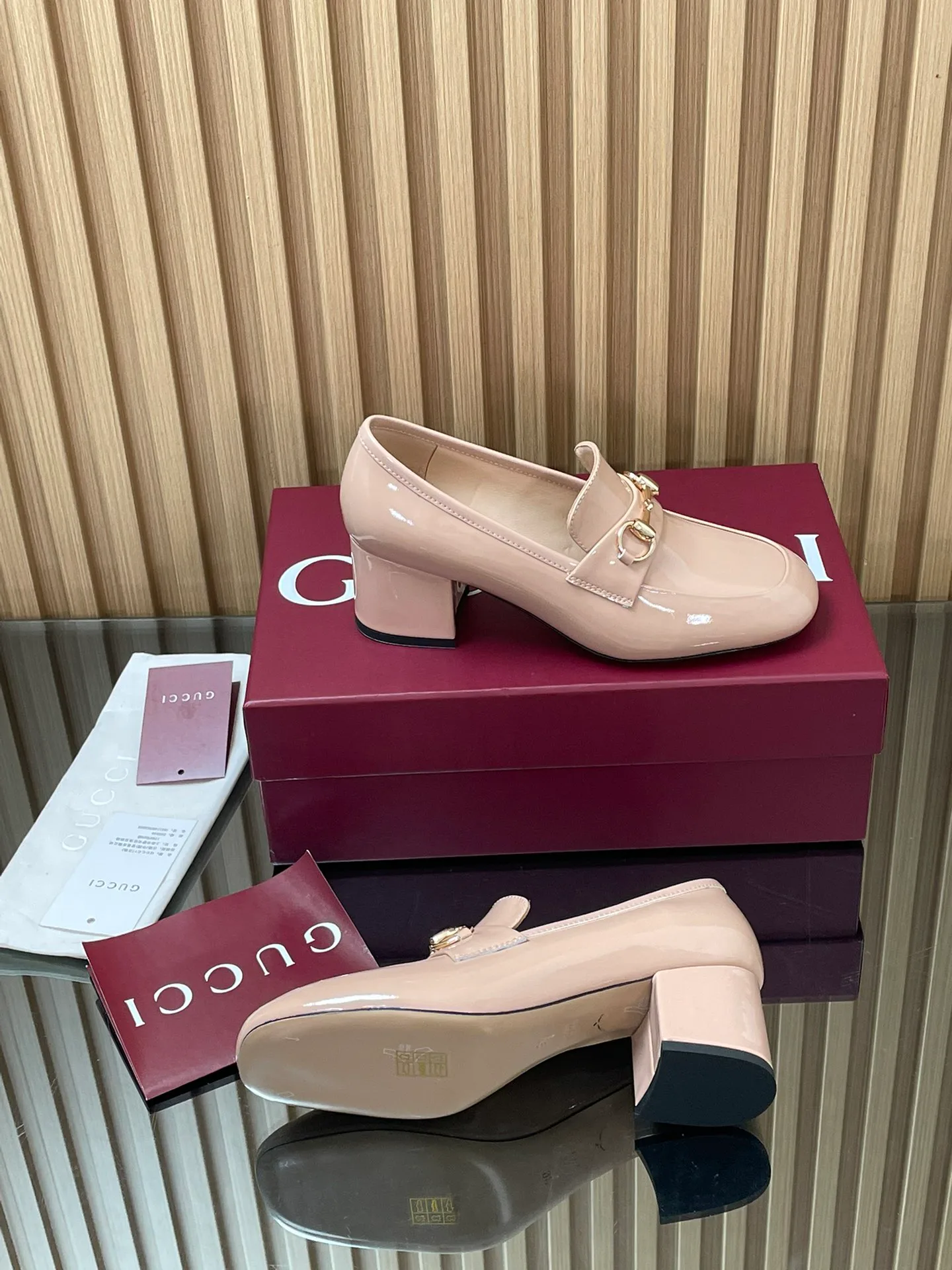 Women's Loafers And Moccasins GUCCI 18152968