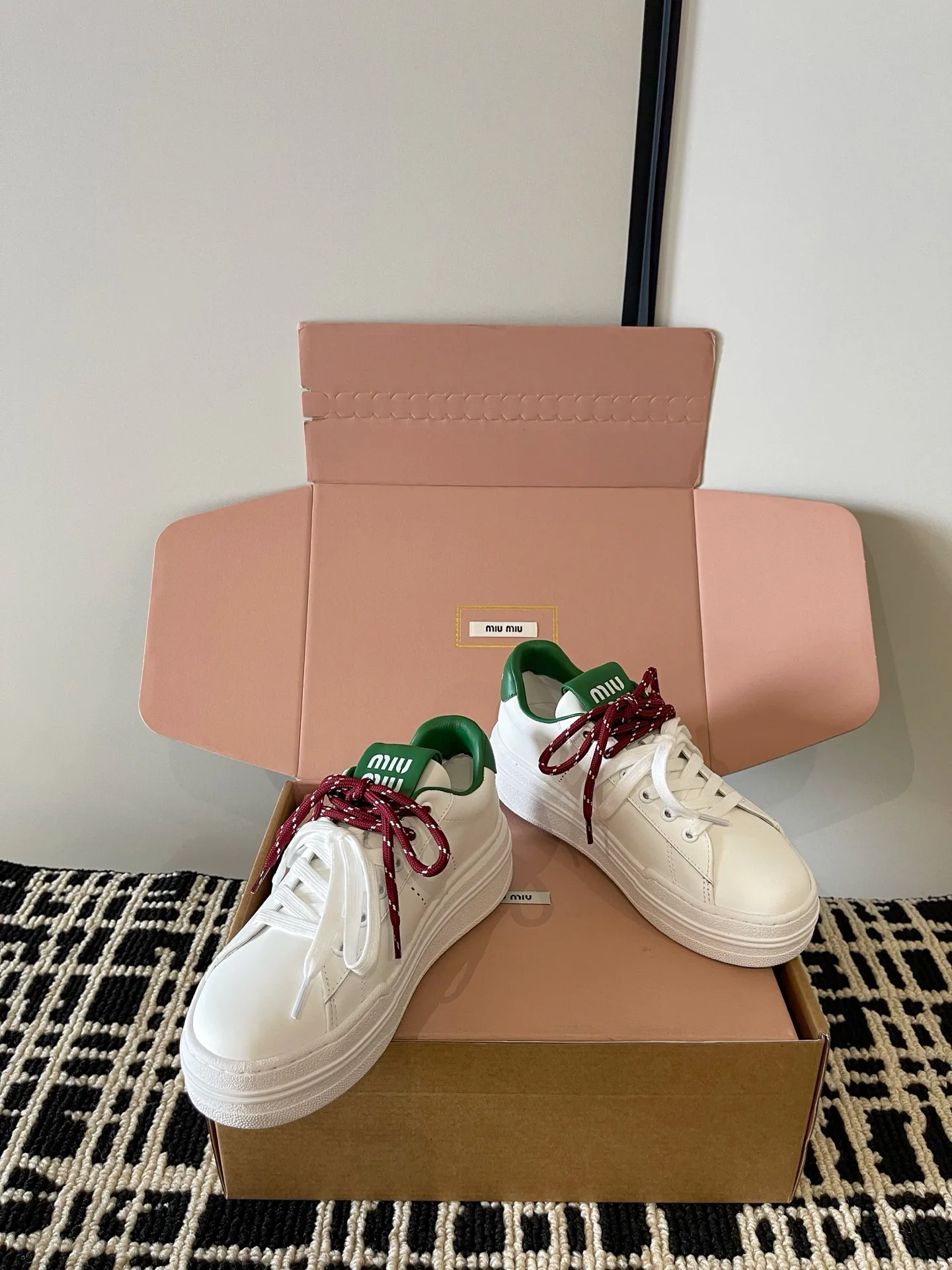 Women's Sneakers MIU MIU 18234987