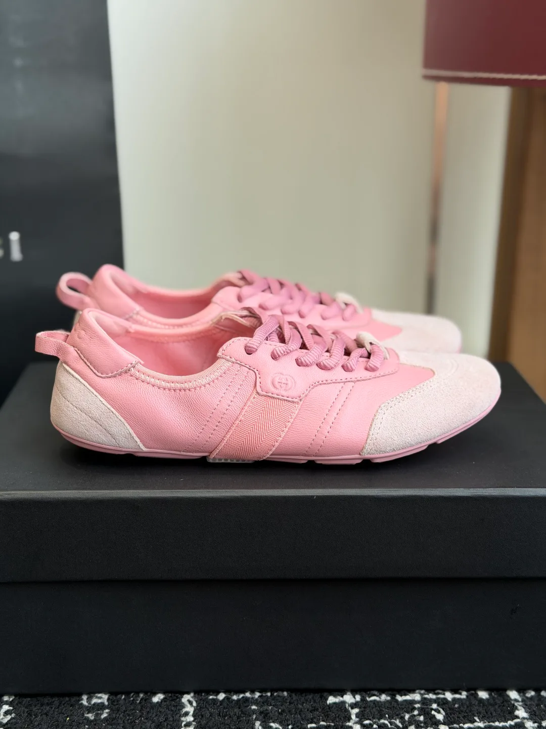 Women's Sneakers GUCCI 18121094