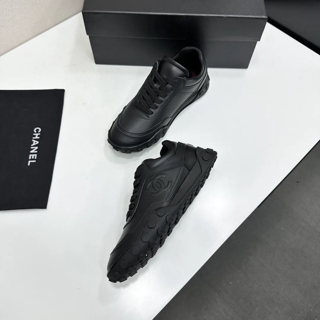 Women's Sneakers CHANEL 18025582