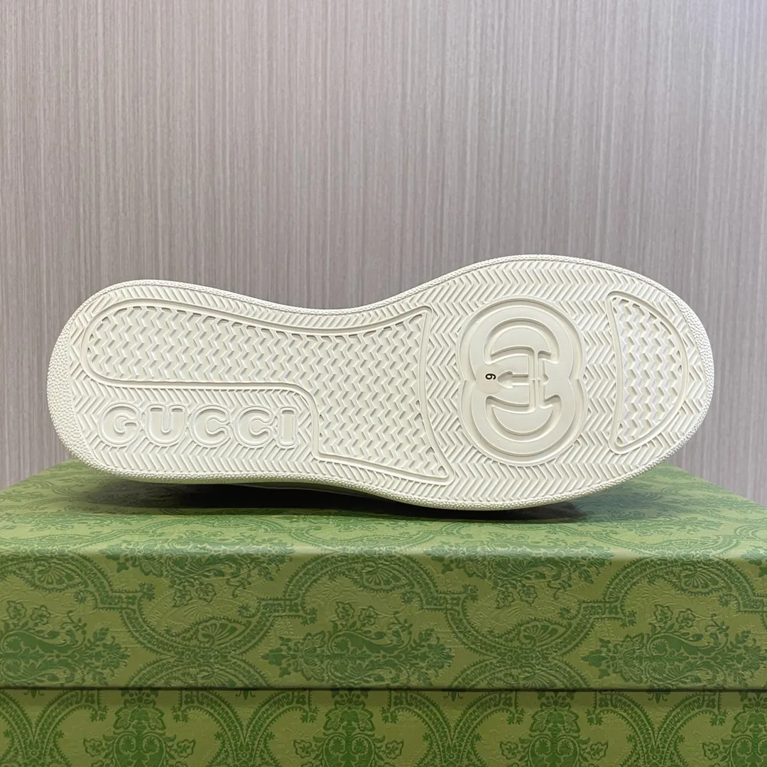 Women's Sneakers GUCCI 18011327