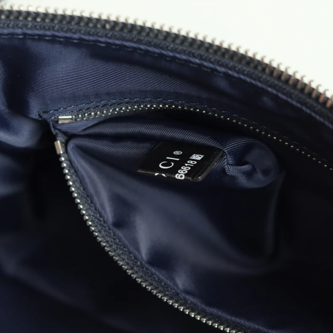 Women's Shoulder Bags GUCCI 17947868