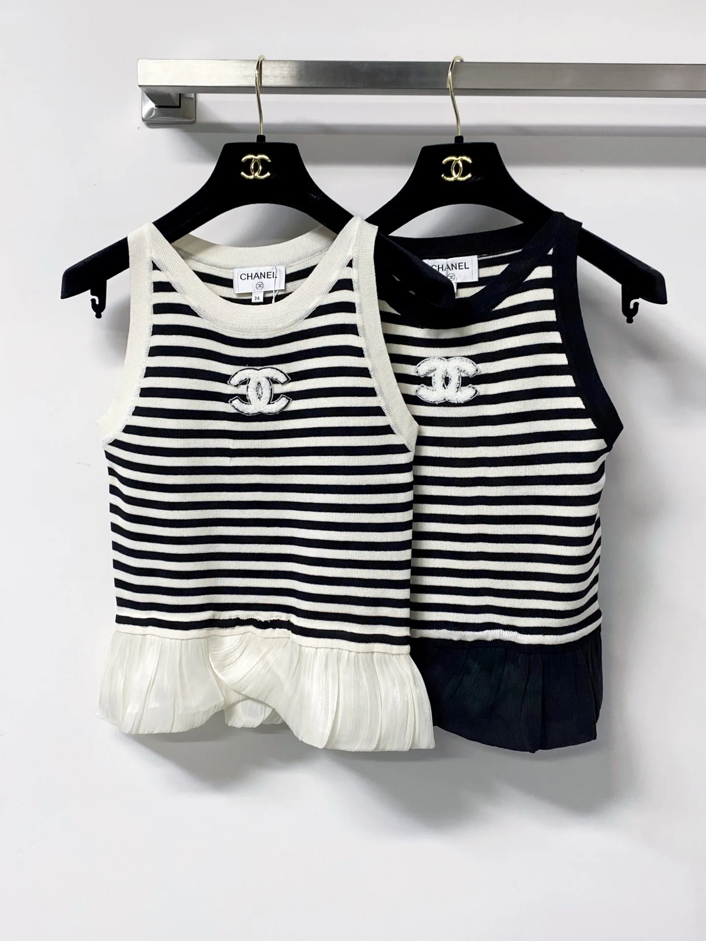 Women's Vests CHANEL 16907277