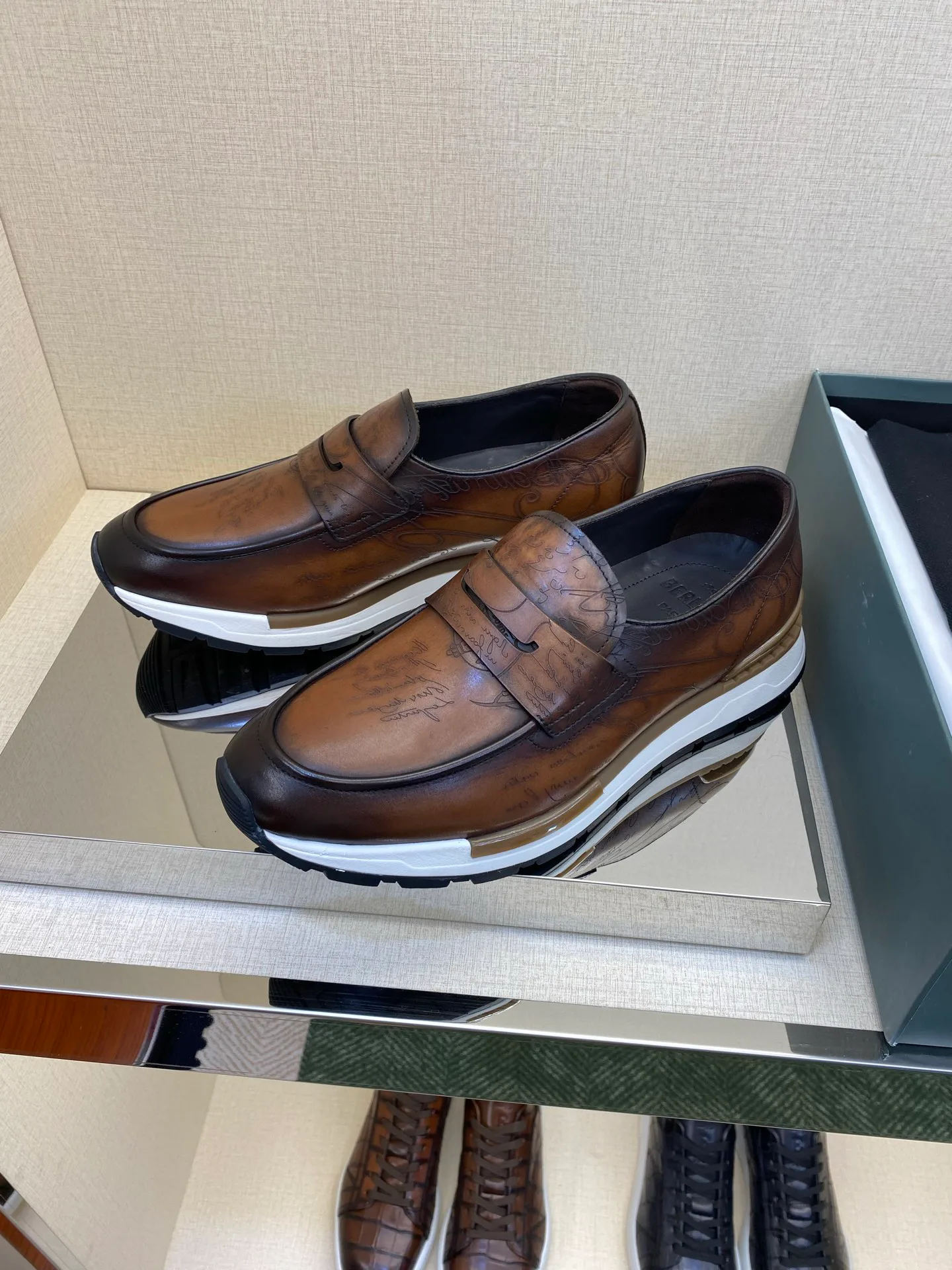 Men's Loafers And Dress Shoes BERLUTI 18211887