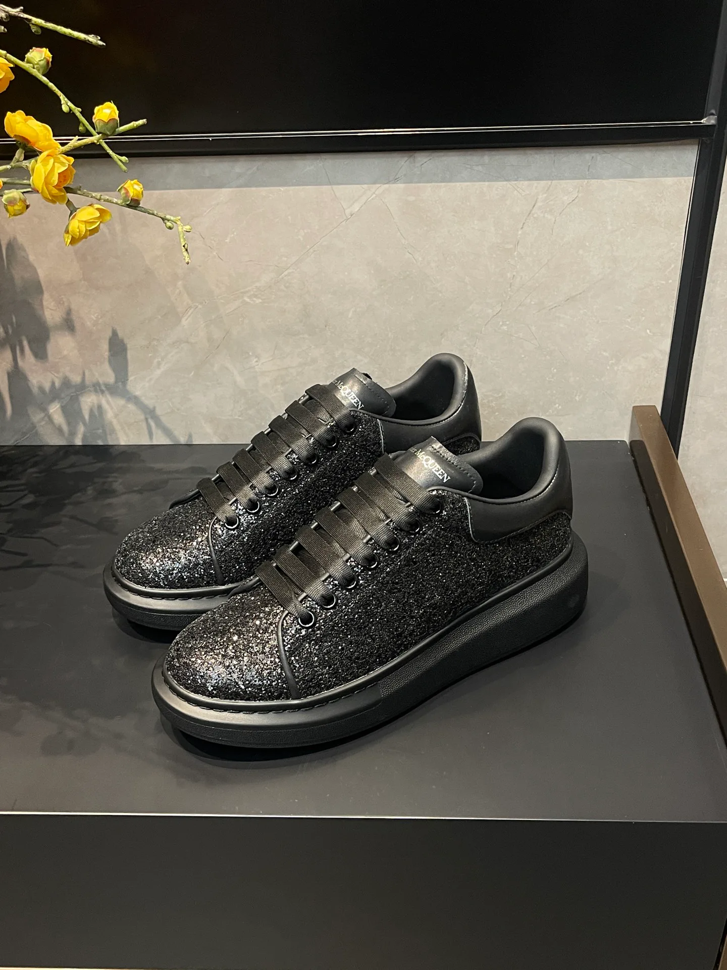 Women's Sneakers ALEXANDER MCQUEEN 17827928