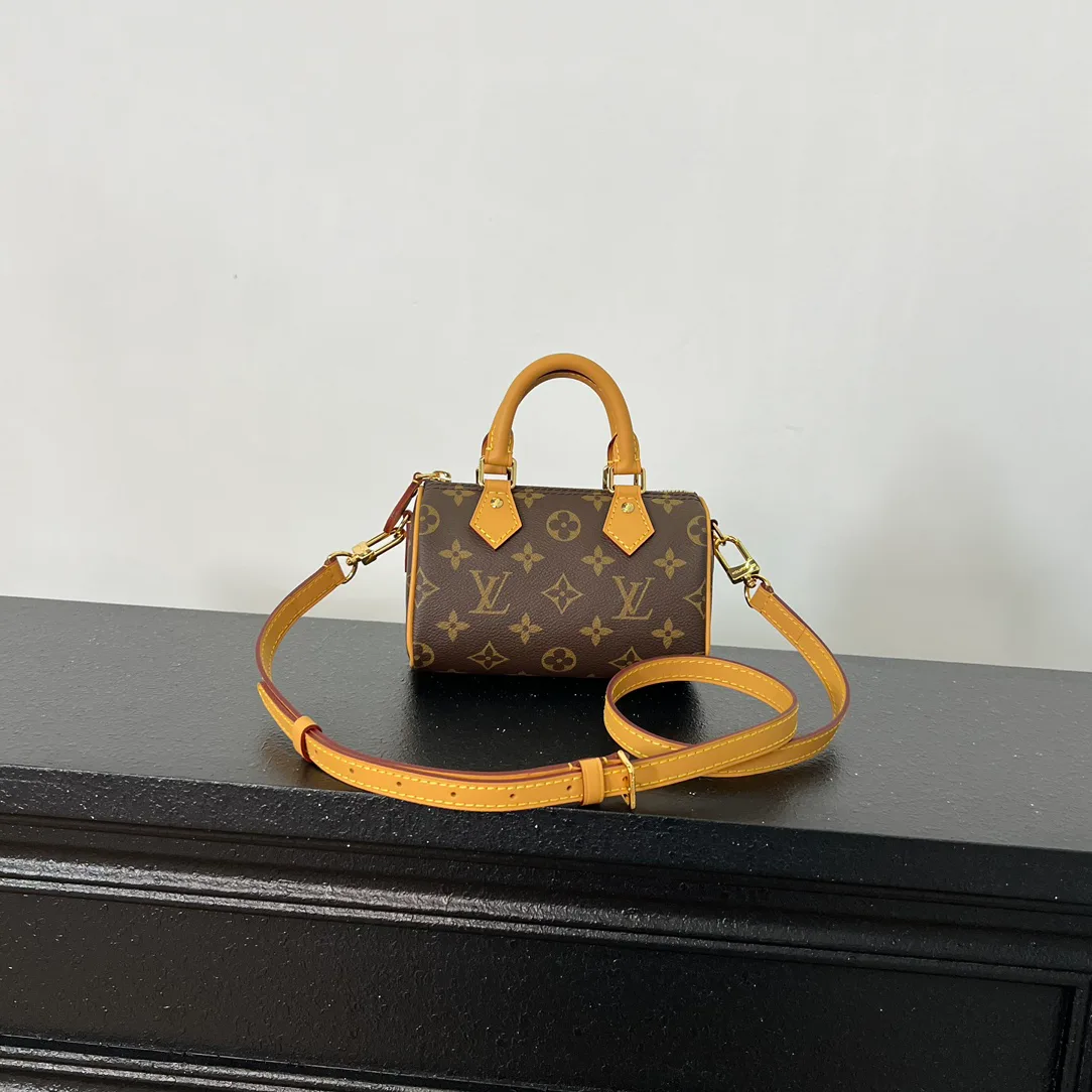 Классические Сумки Женские Louis Vuitton 18575219