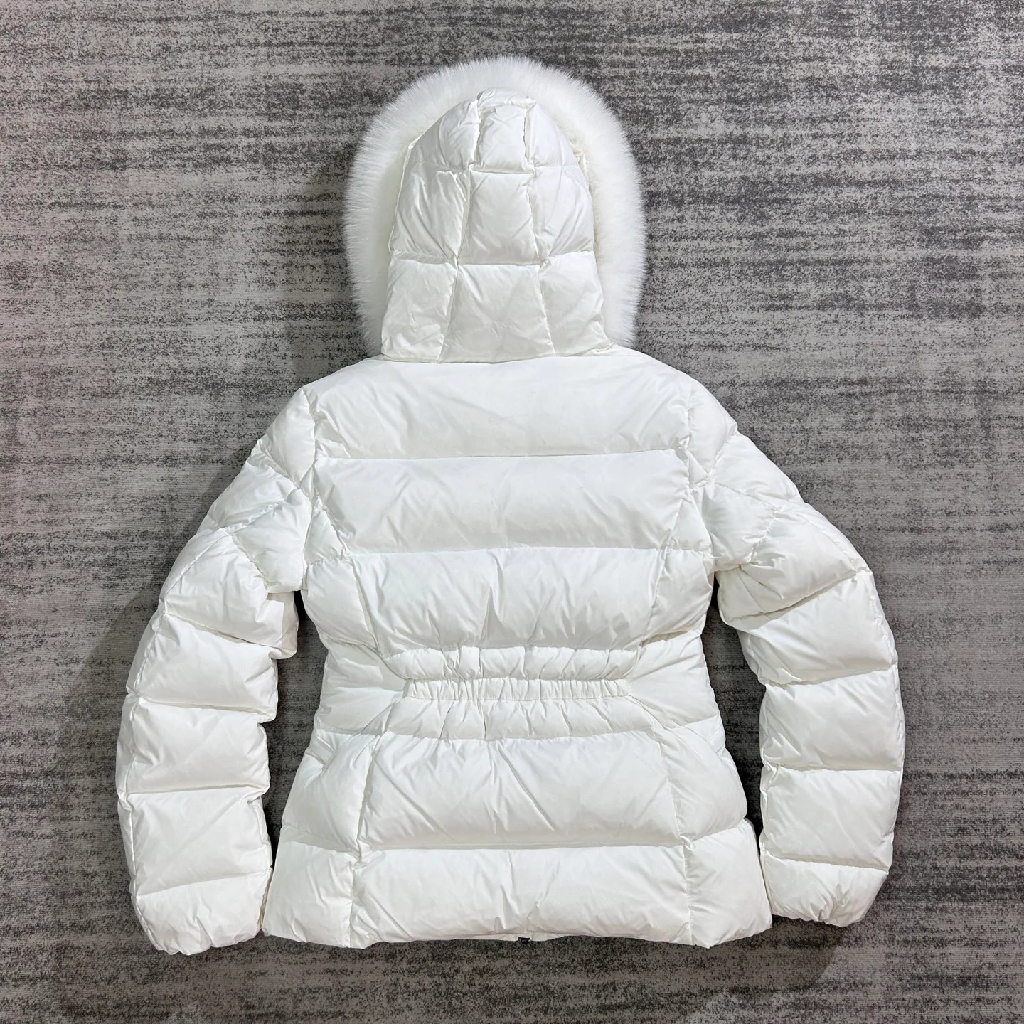 Women's Jackets And Down Jackets MONCLER 17892127