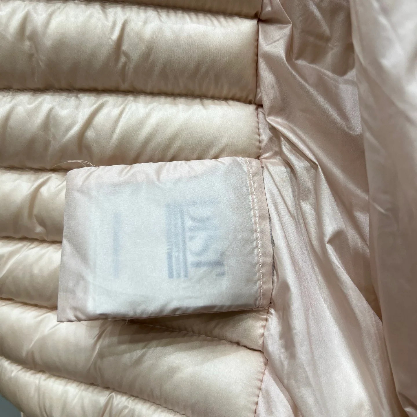 Women's Jackets And Down Jackets MONCLER 18043622