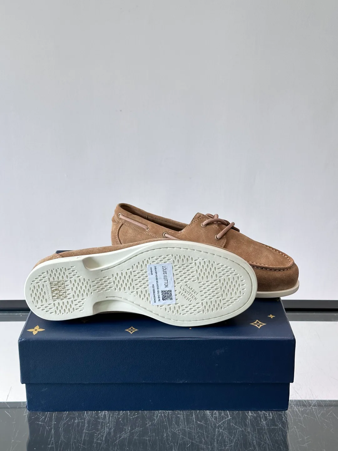 Men's Loafers And Dress Shoes LOUIS VUITTON 17941071