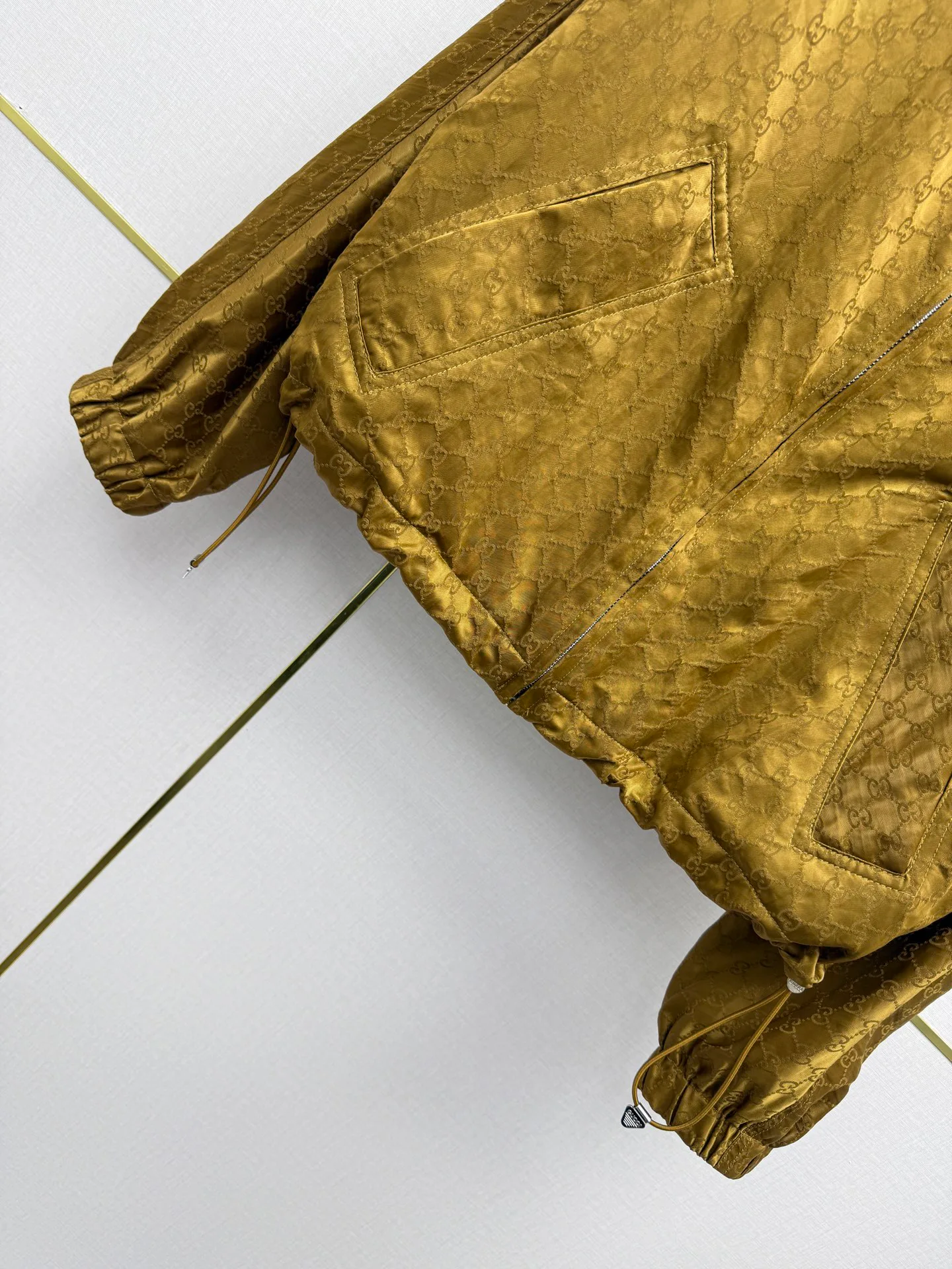Women's Jackets And Down Jackets GUCCI 18032402
