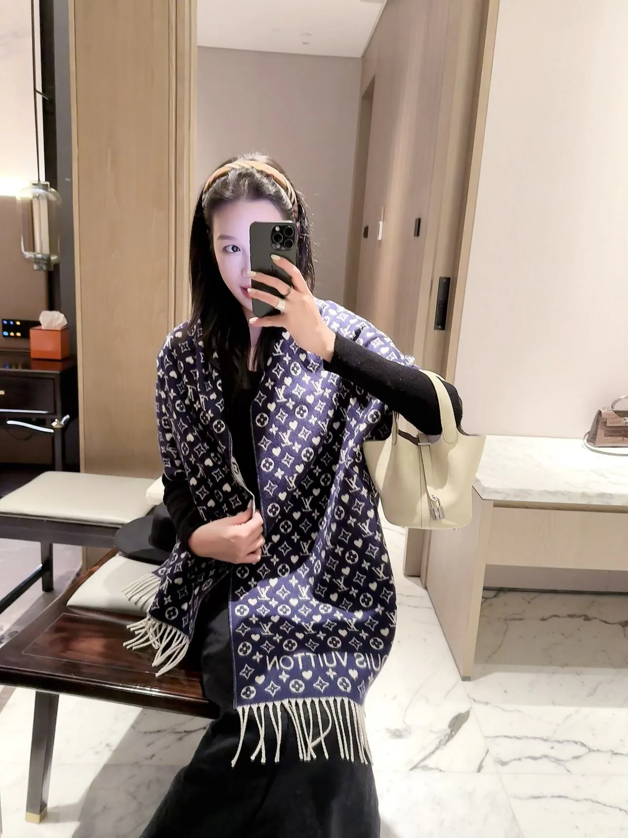 Scarves LOUIS VUITTON 18450153