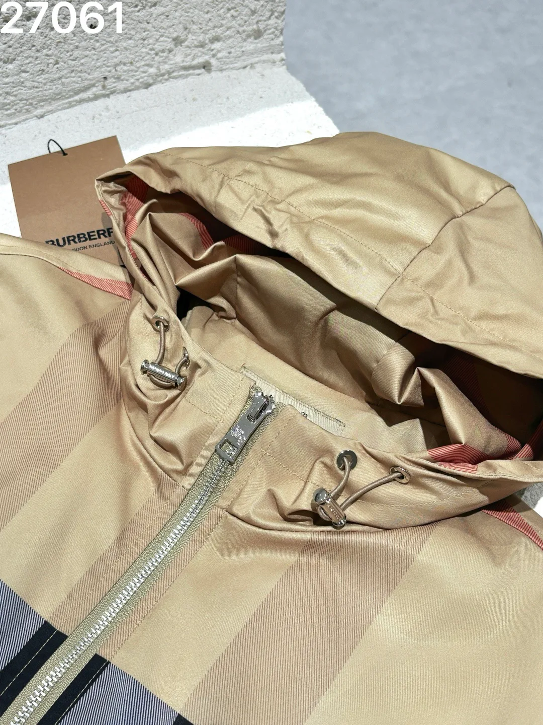 Men's Jackets And Down Jackets BURBERRY 18179482