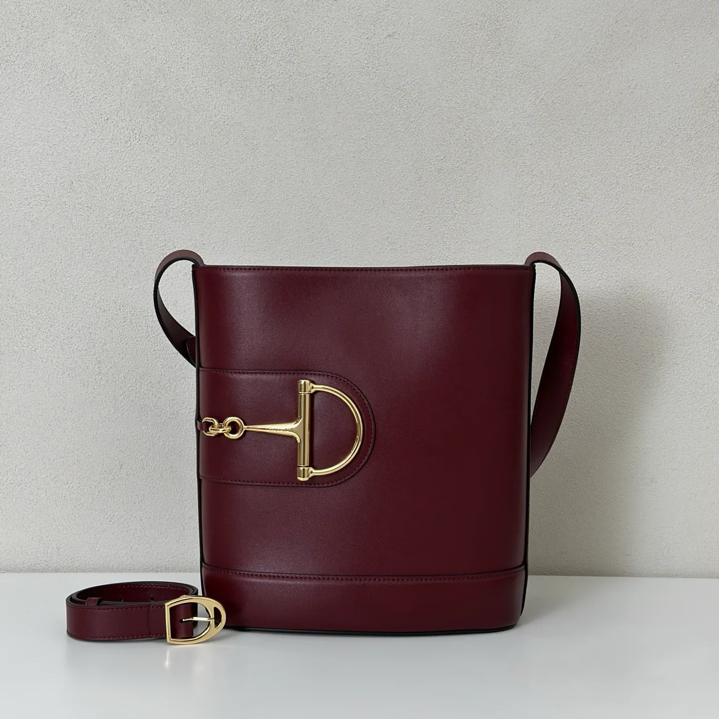 Women's Classic Handbags GUCCI 18310177