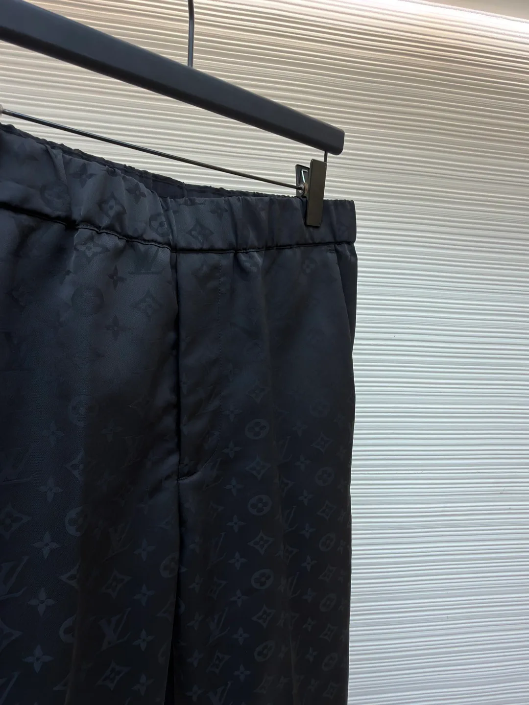 Men's Trousers LOUIS VUITTON 18260612