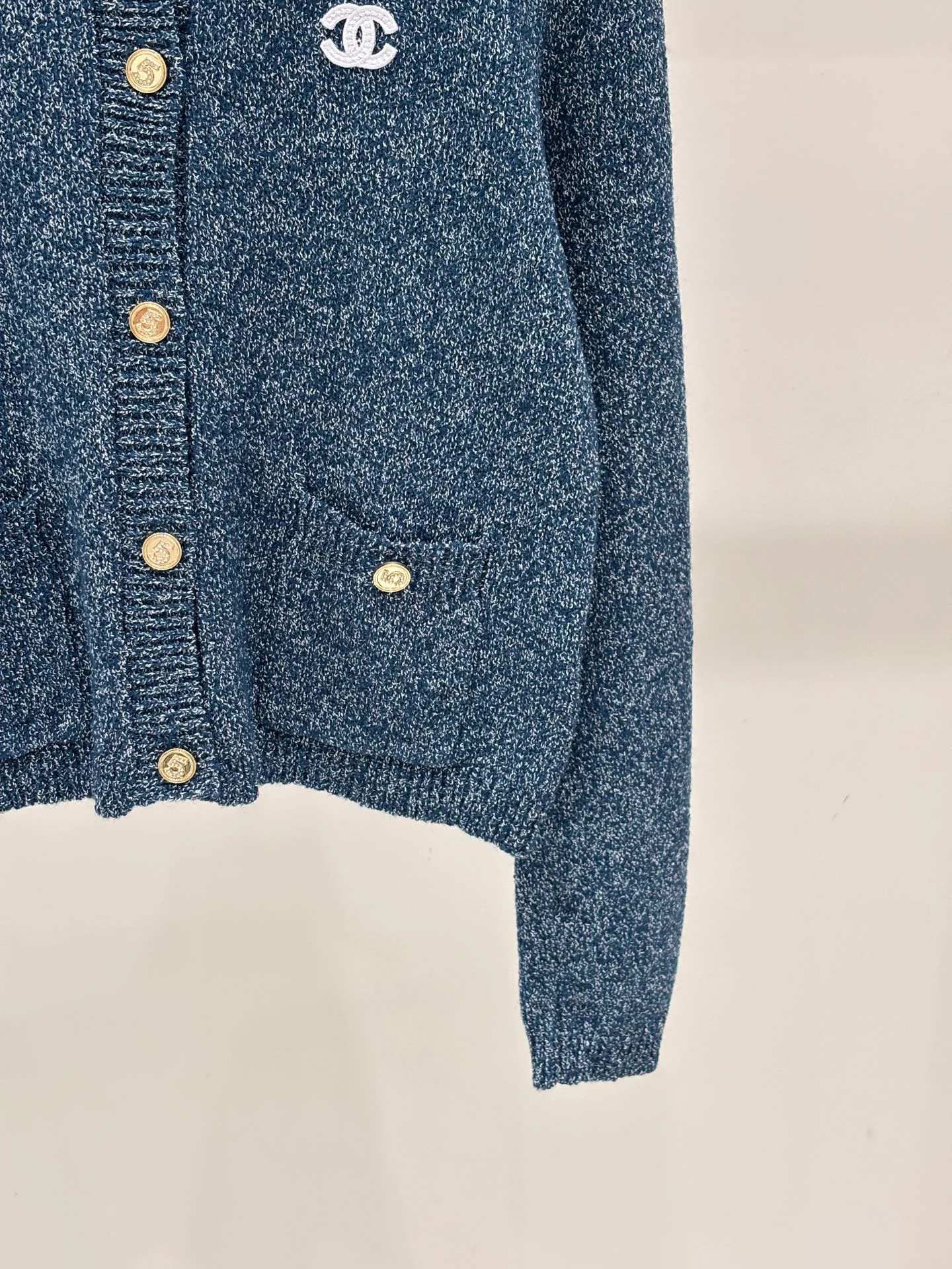 Women's Jumpers And Sweaters CHANEL 18032141