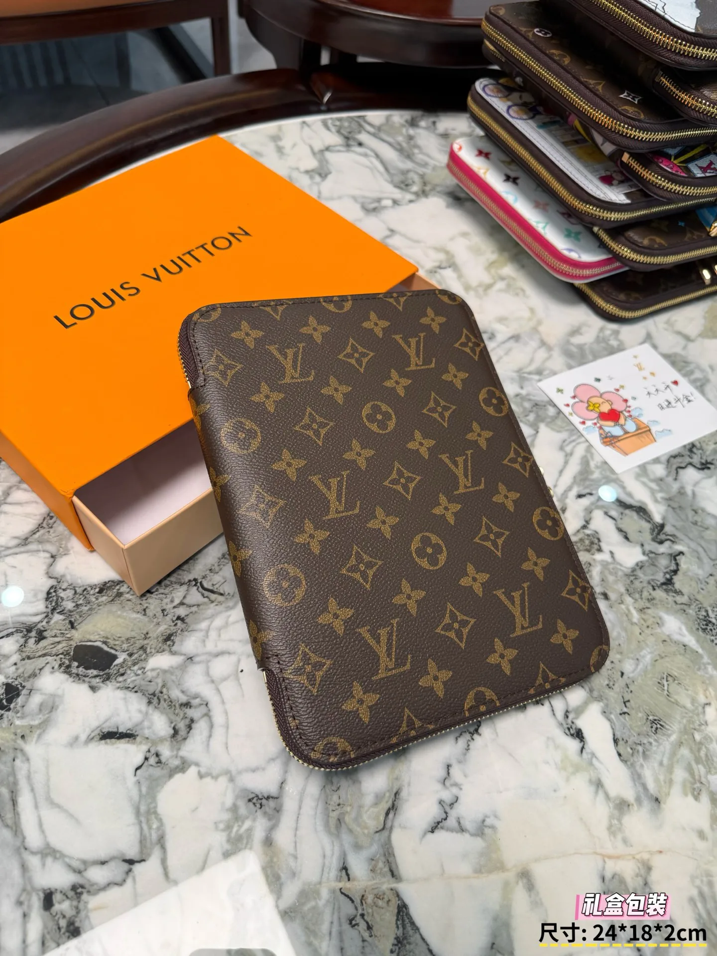 Women's Clutches LOUIS VUITTON 18013760
