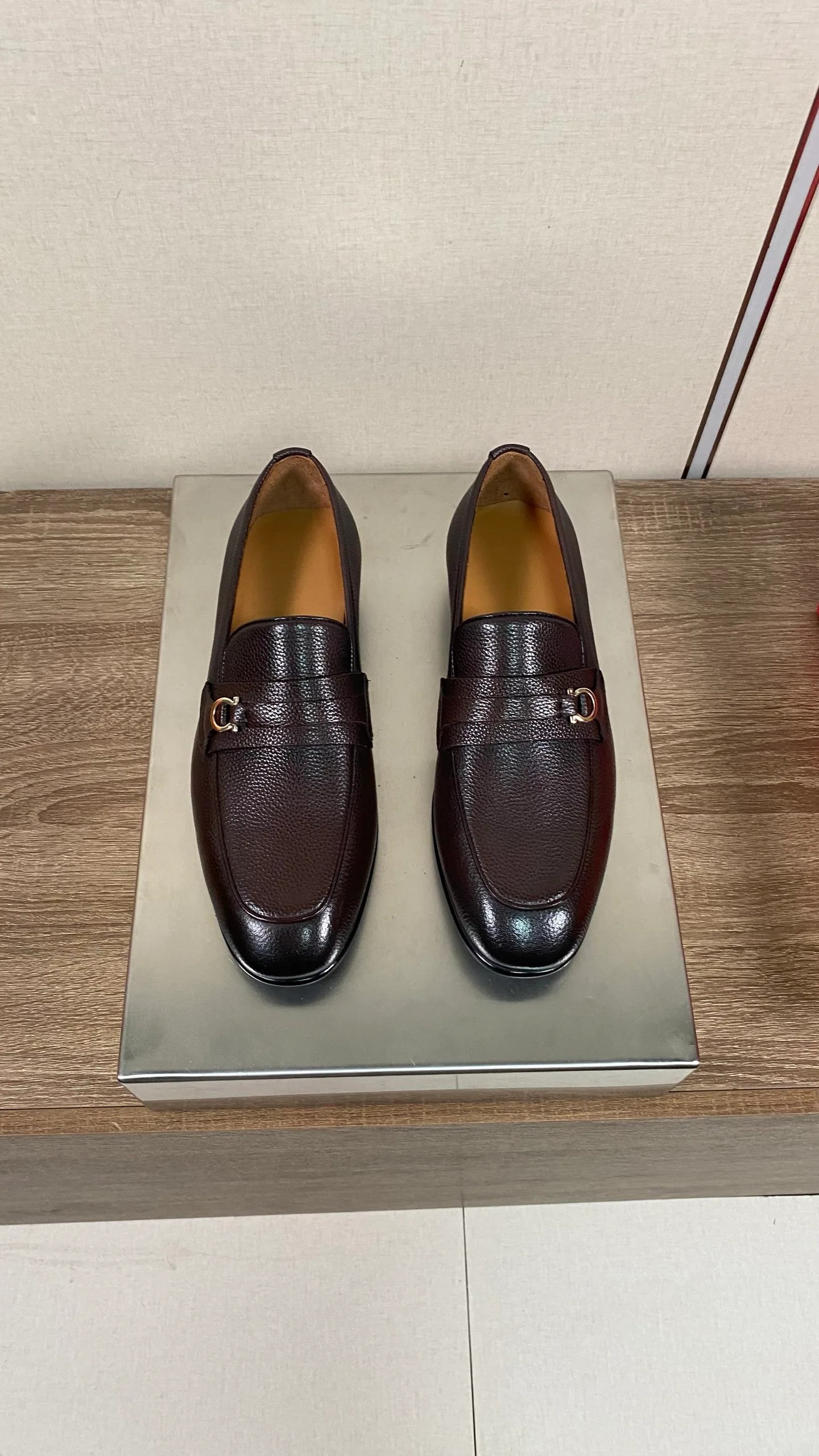 Men's Loafers And Dress Shoes SALVATORE FERRAGAMO 18078621