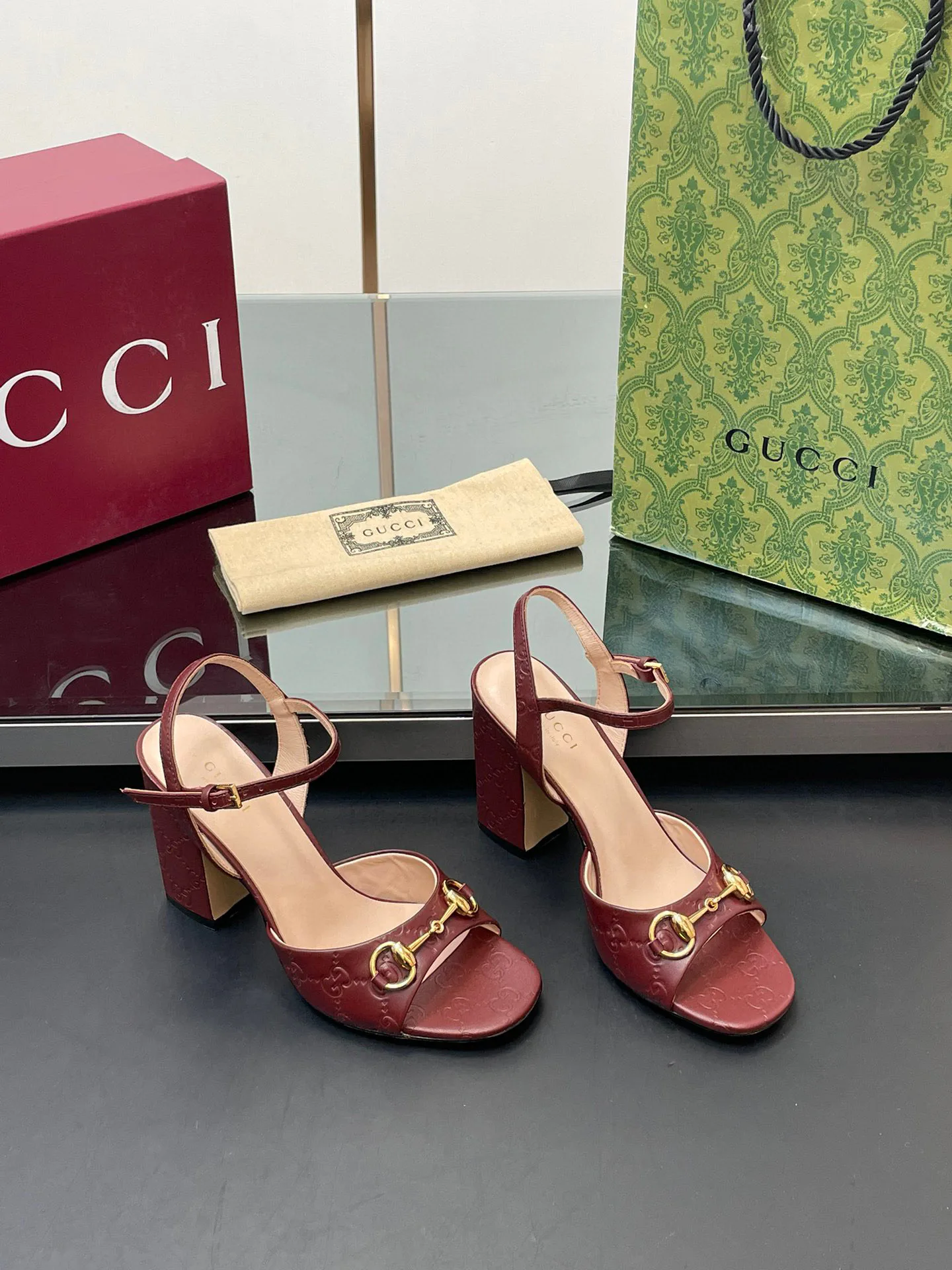 Women's Open-Toe Sandals GUCCI 17614707