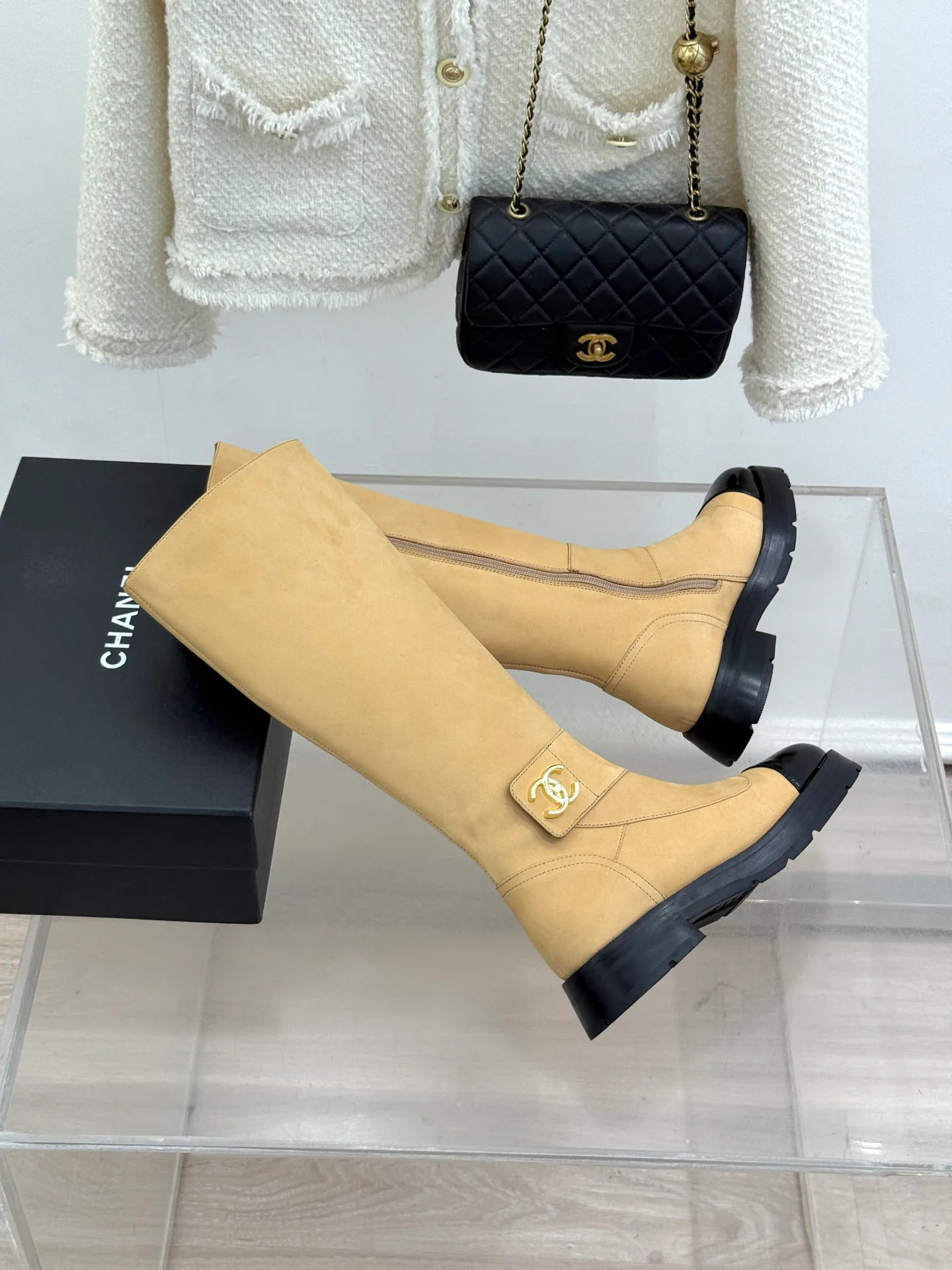 Women's Boots CHANEL 18436497