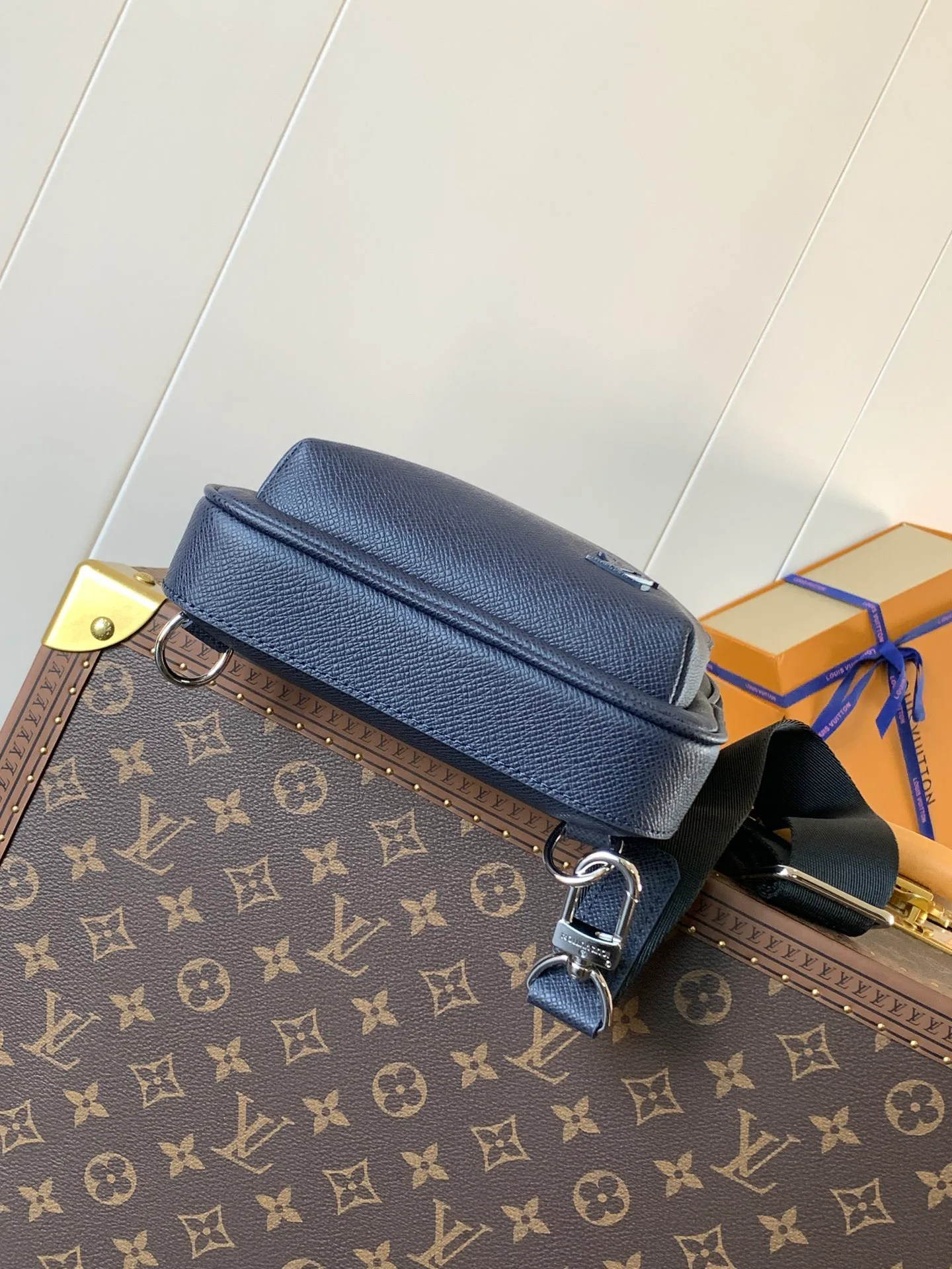 Women's Shoulder Bags LOUIS VUITTON 17948727
