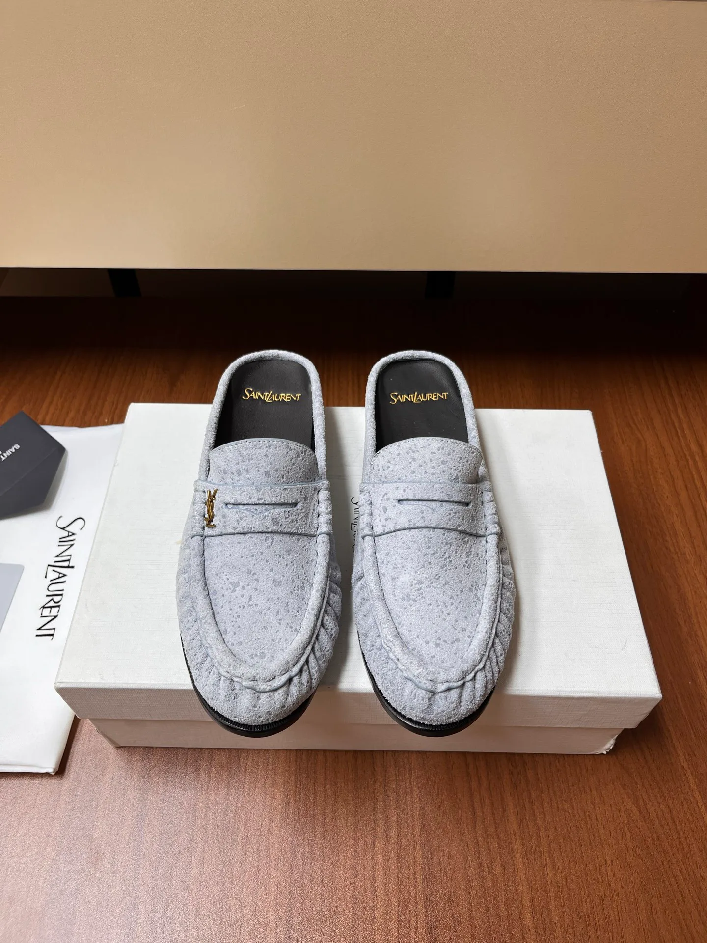 Women's Loafers And Moccasins SAINT LAURENT 18037879