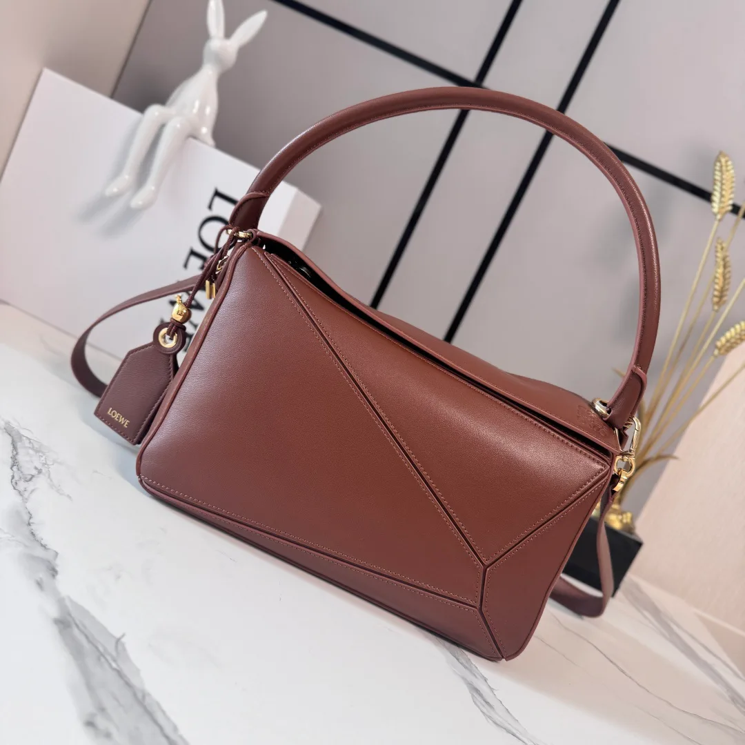 Women's Classic Handbags LOEWE 18278202