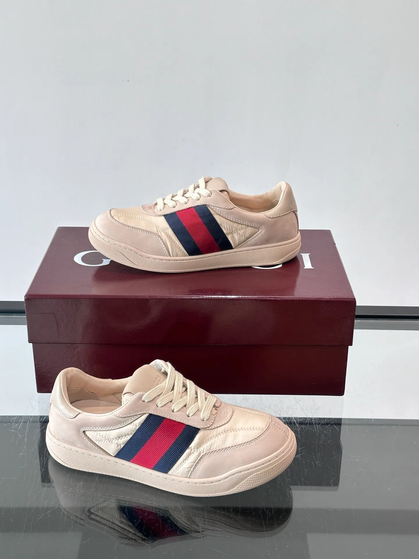 Women's Sneakers GUCCI 18102029