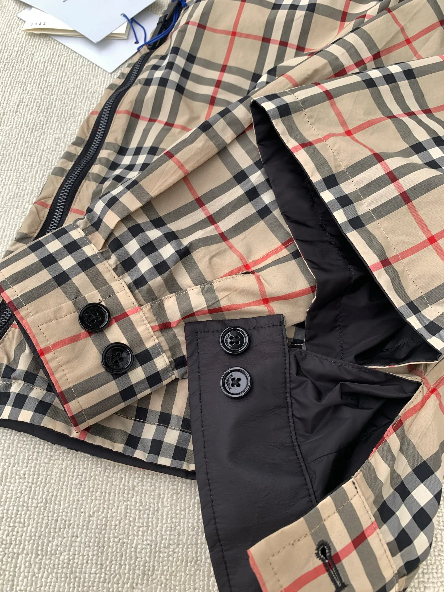 Men's Jackets And Down Jackets BURBERRY 18182569