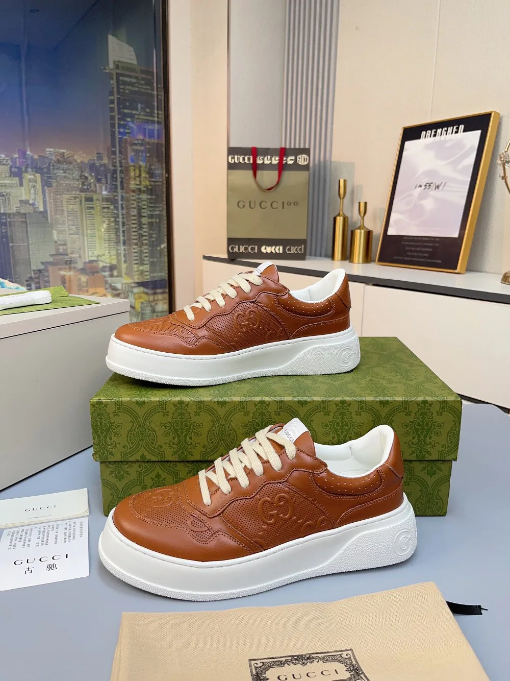 Women's Sneakers GUCCI 18369622