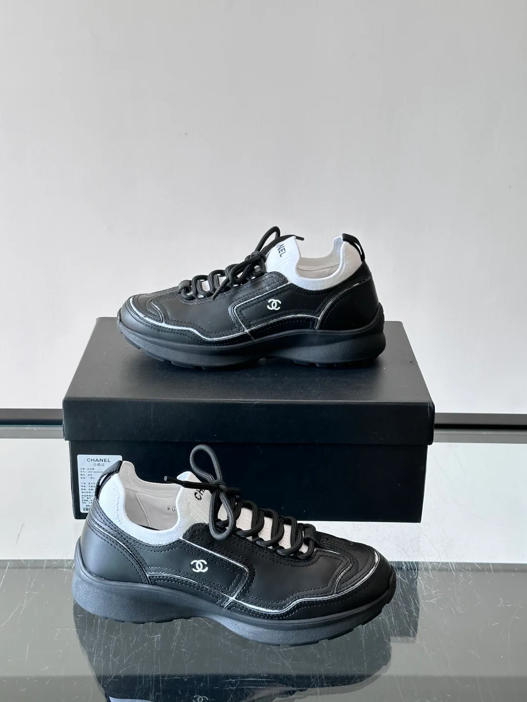 Women's Sneakers CHANEL 17982758