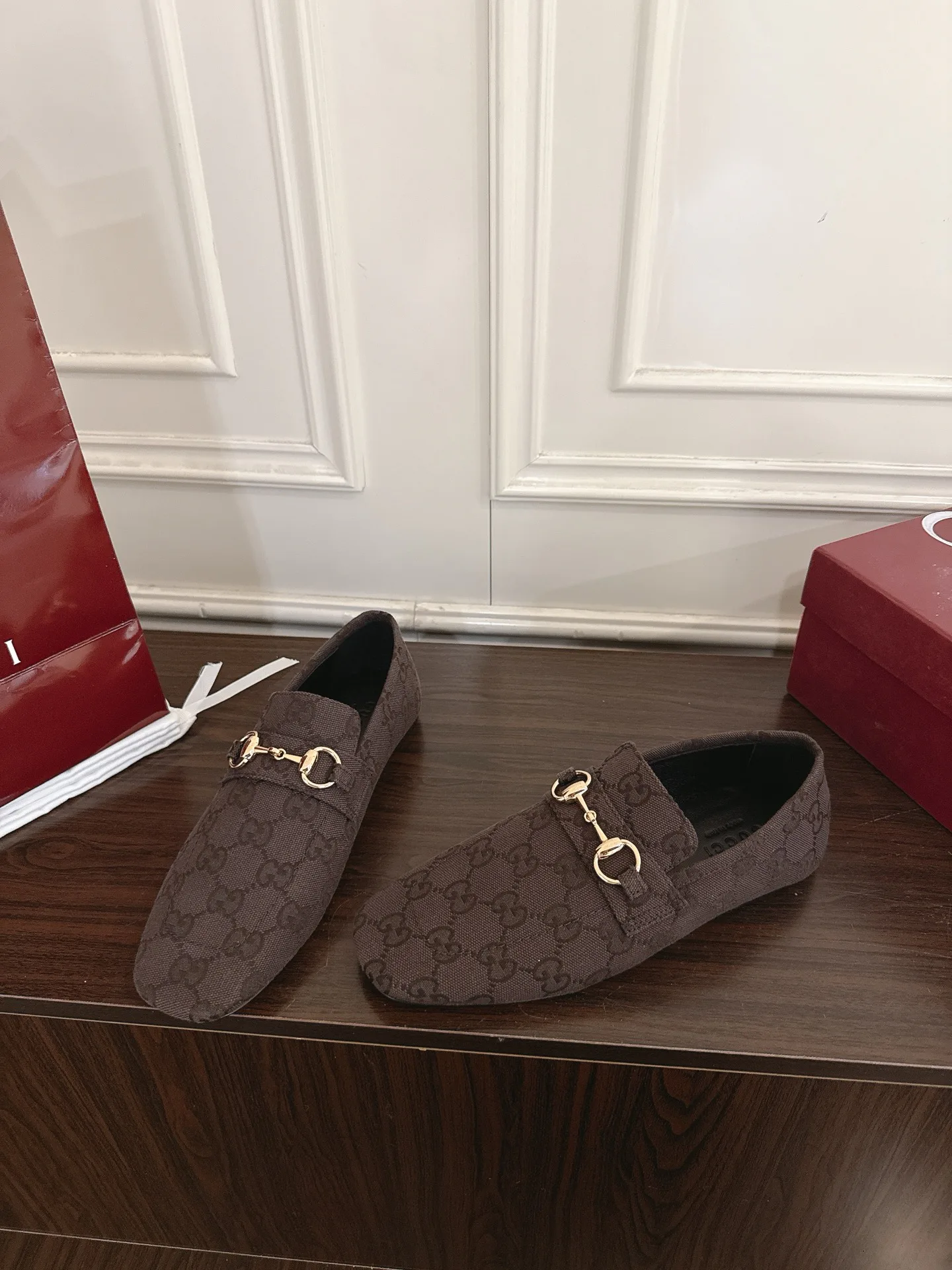 Women's Loafers And Moccasins GUCCI 17956773