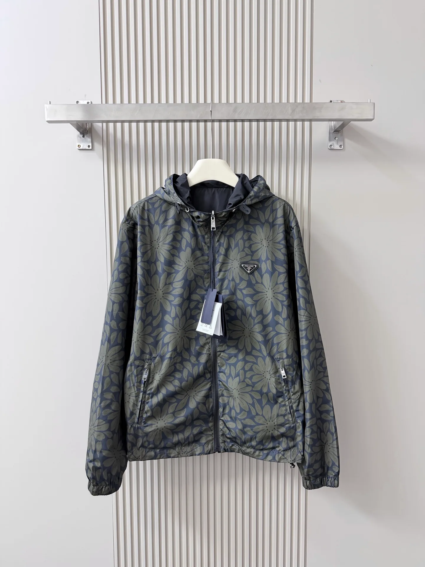 Men's Jackets And Down Jackets PRADA 18074058