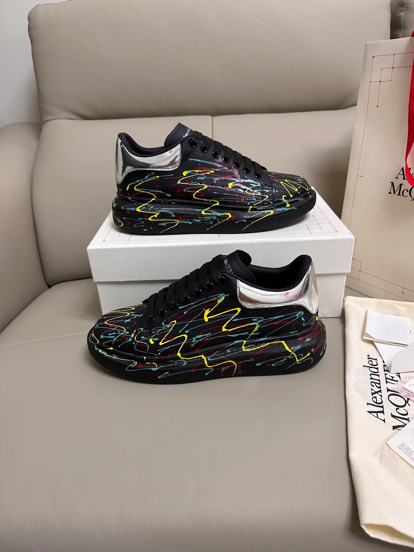 Кроссовки Женские Alexander Mcqueen 18616722