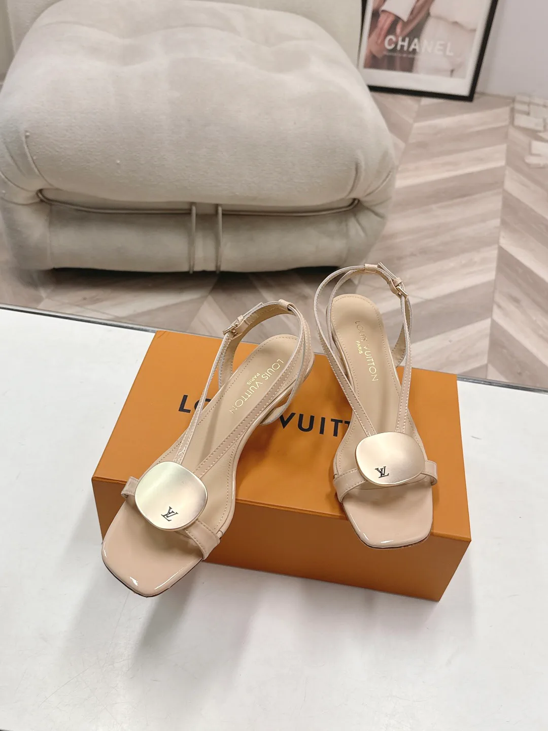 Women's Open-Toe Sandals LOUIS VUITTON 17578112