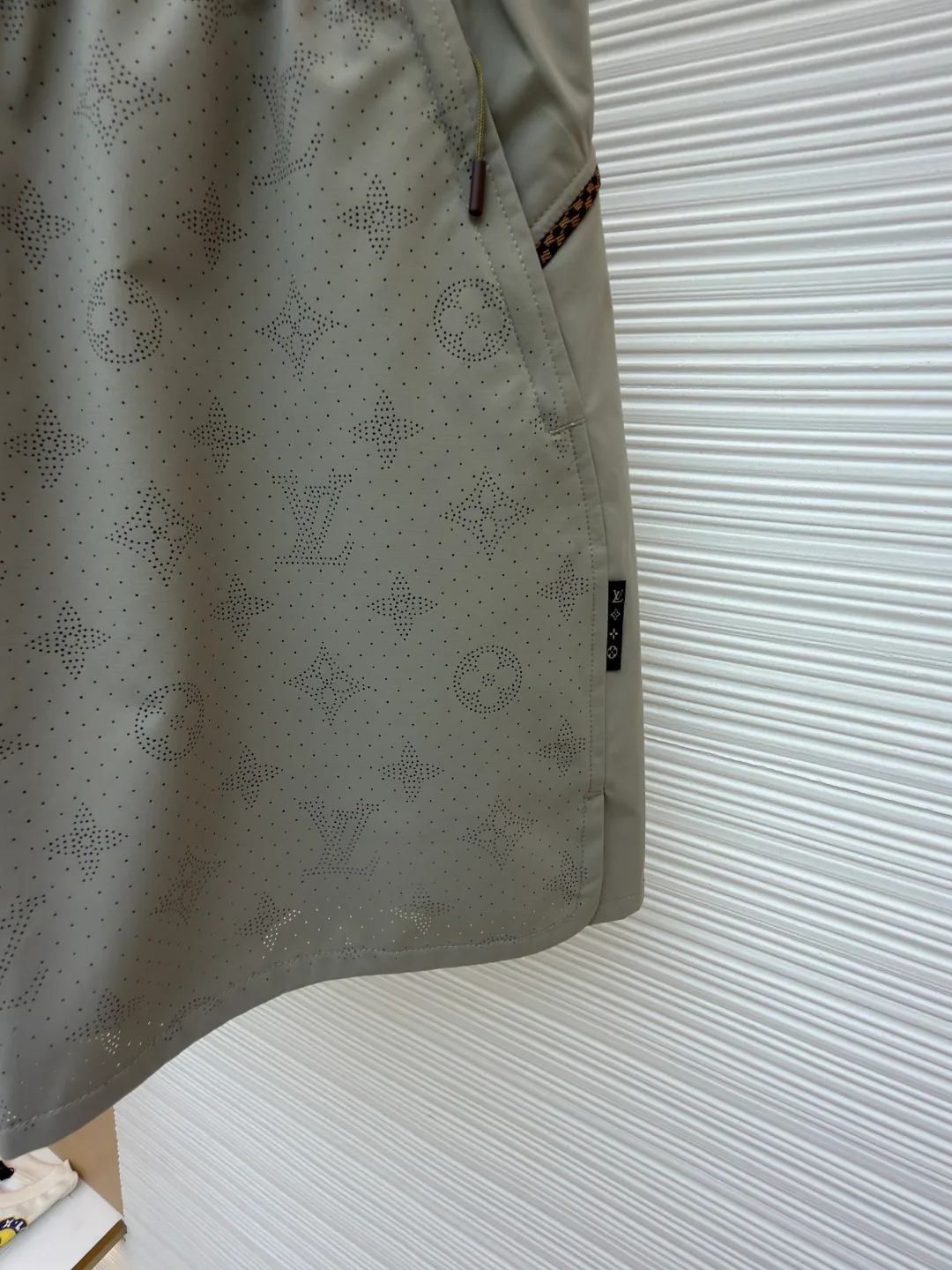 Men's Shorts LOUIS VUITTON 17054888
