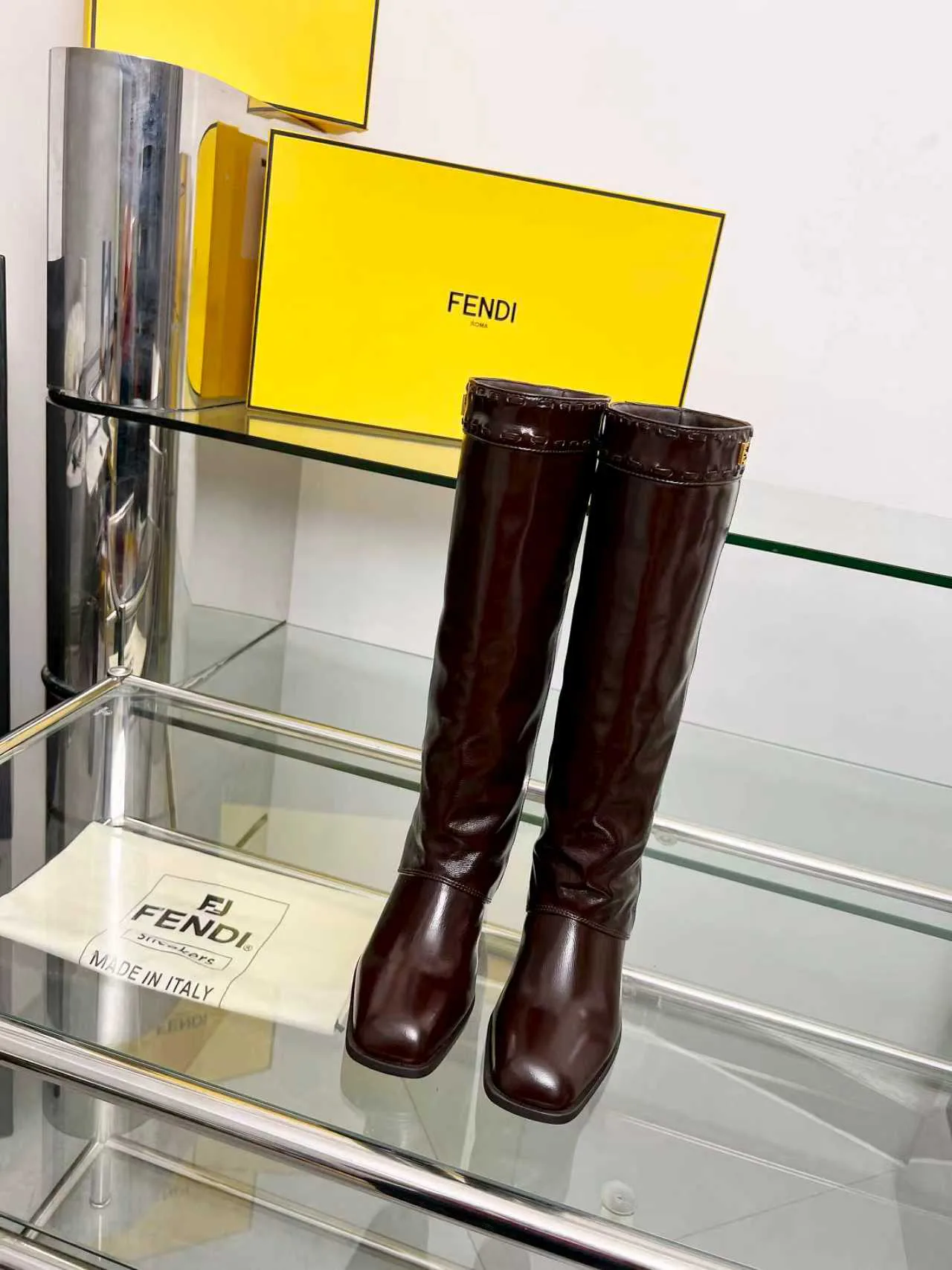 Women's Boots FENDI 18104317