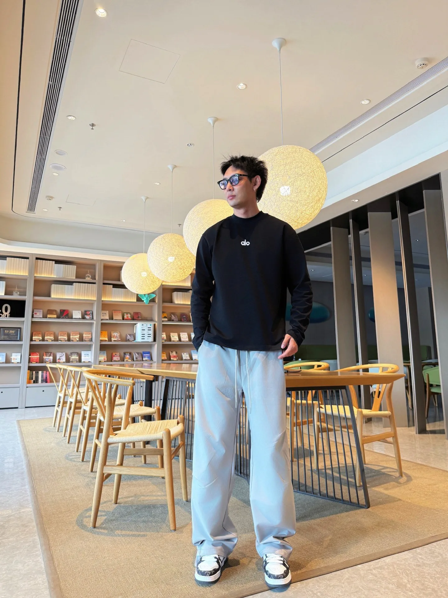 Men's Trousers BALENCIAGA 18345785