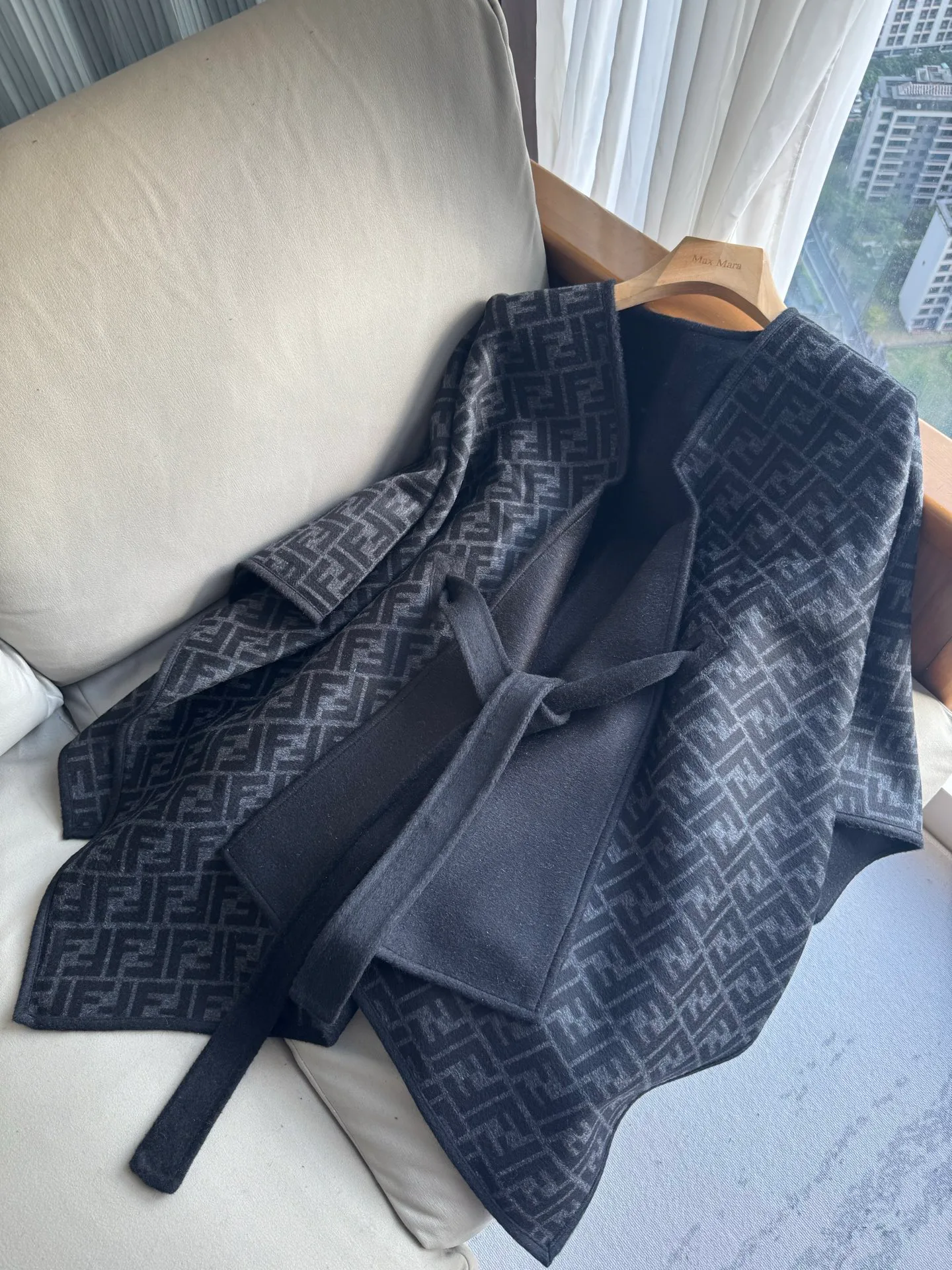 Women's Coats FENDI 18361622