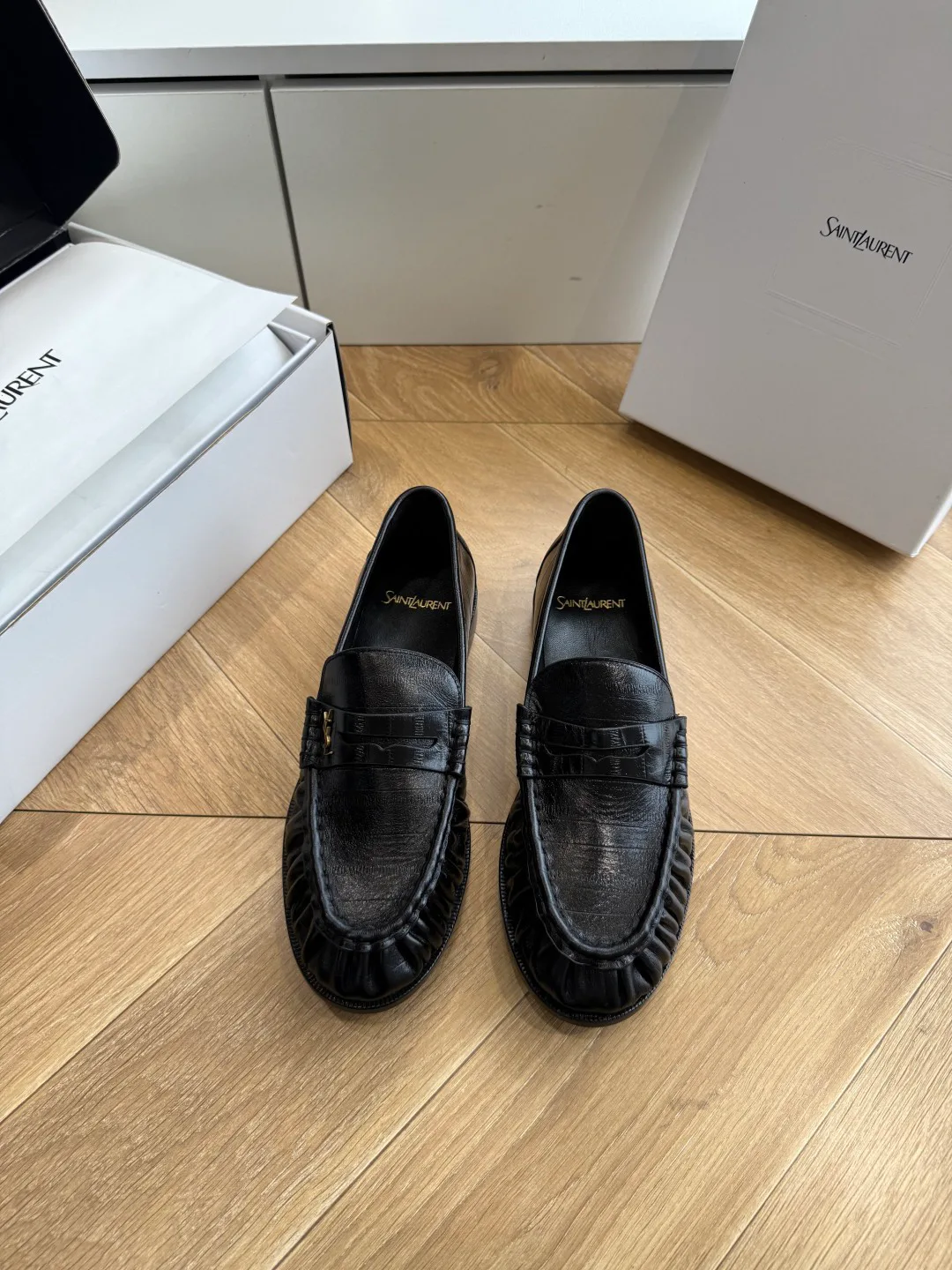 Women's Loafers And Moccasins SAINT LAURENT 17781554