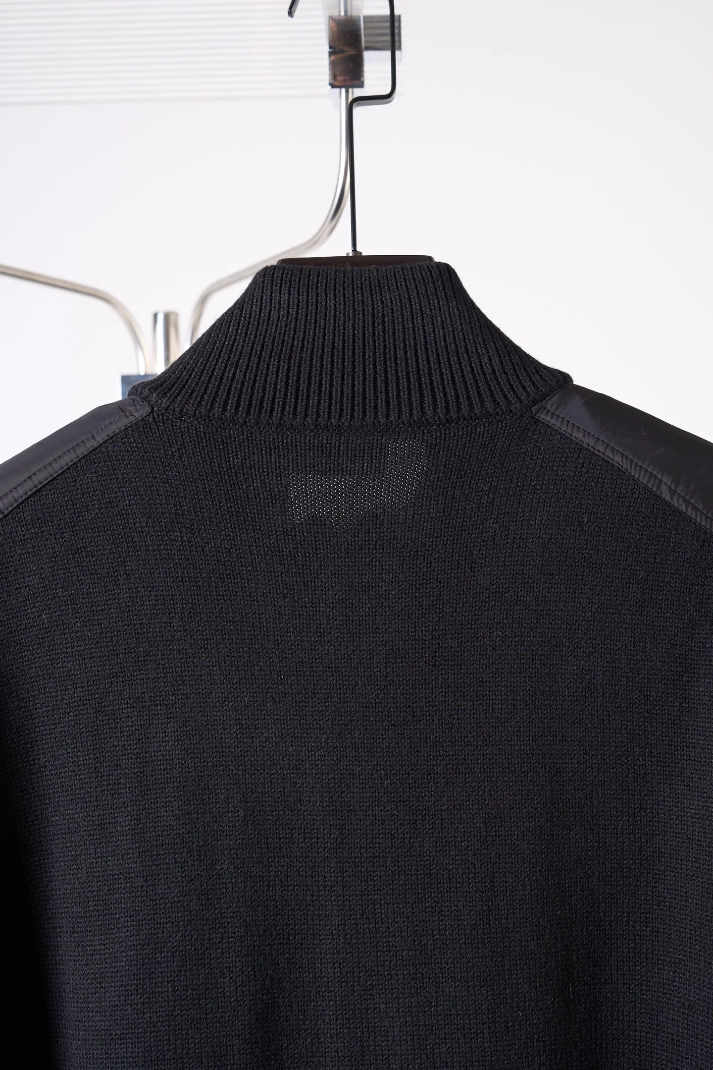 Men's Jumpers And Sweaters MONCLER 18178918