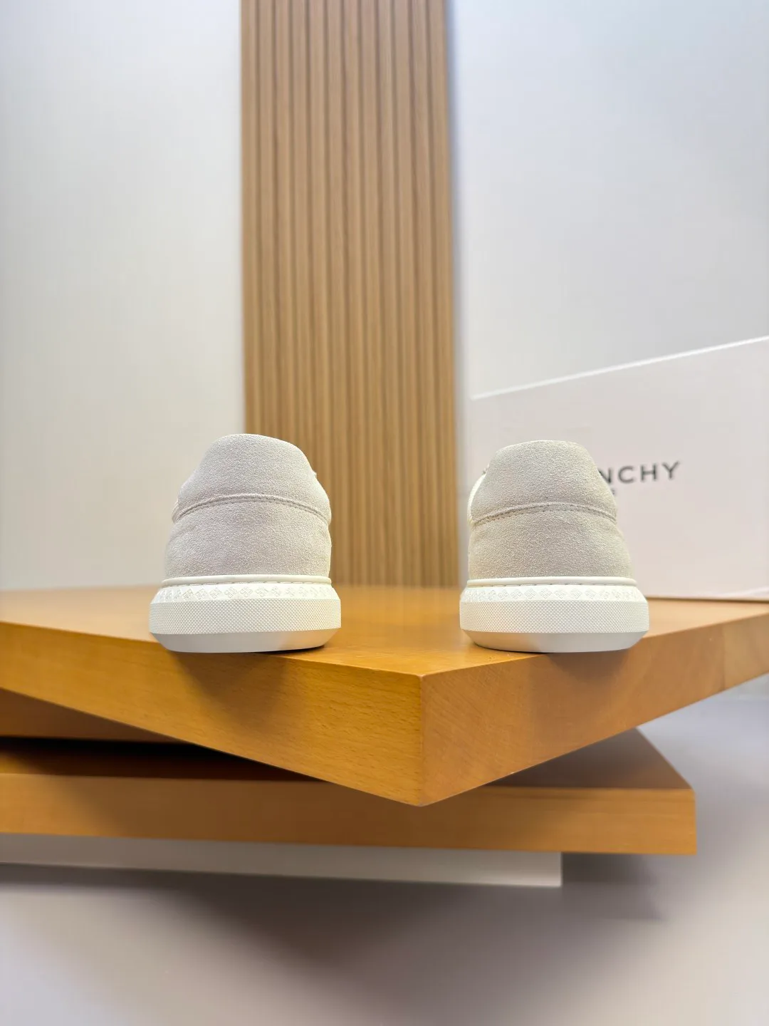 Кроссовки Мужские Givenchy 18580622