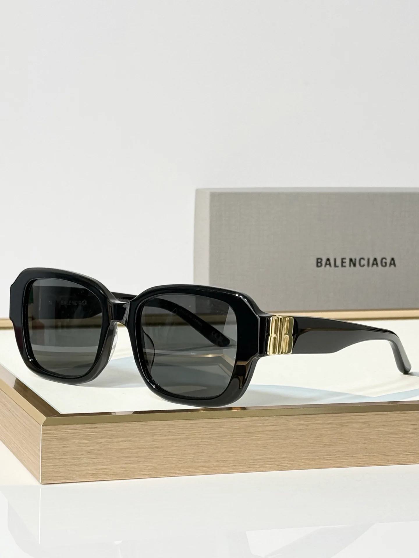 Очки Balenciaga 18602808