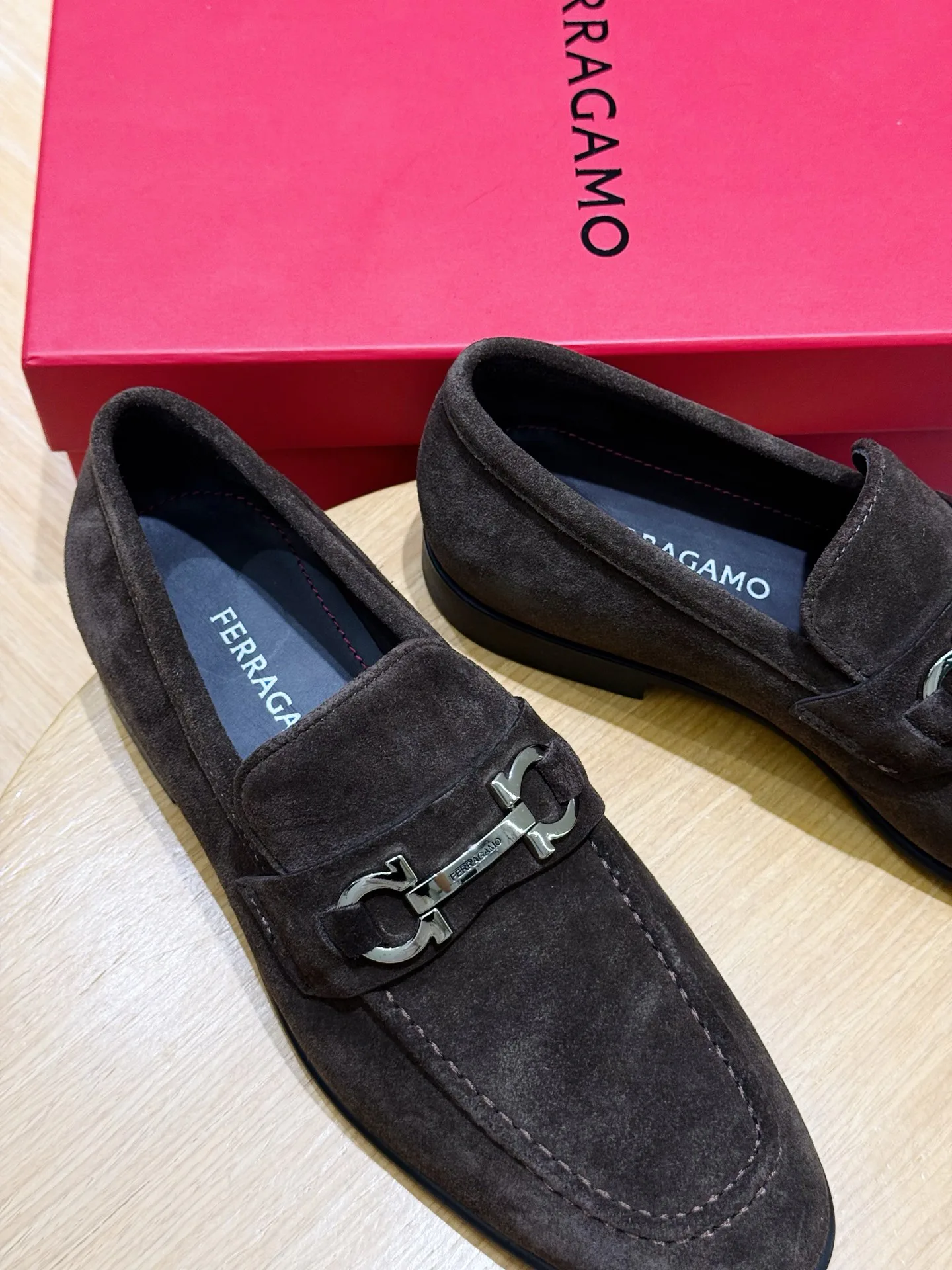 Men's Loafers And Dress Shoes SALVATORE FERRAGAMO 18101484