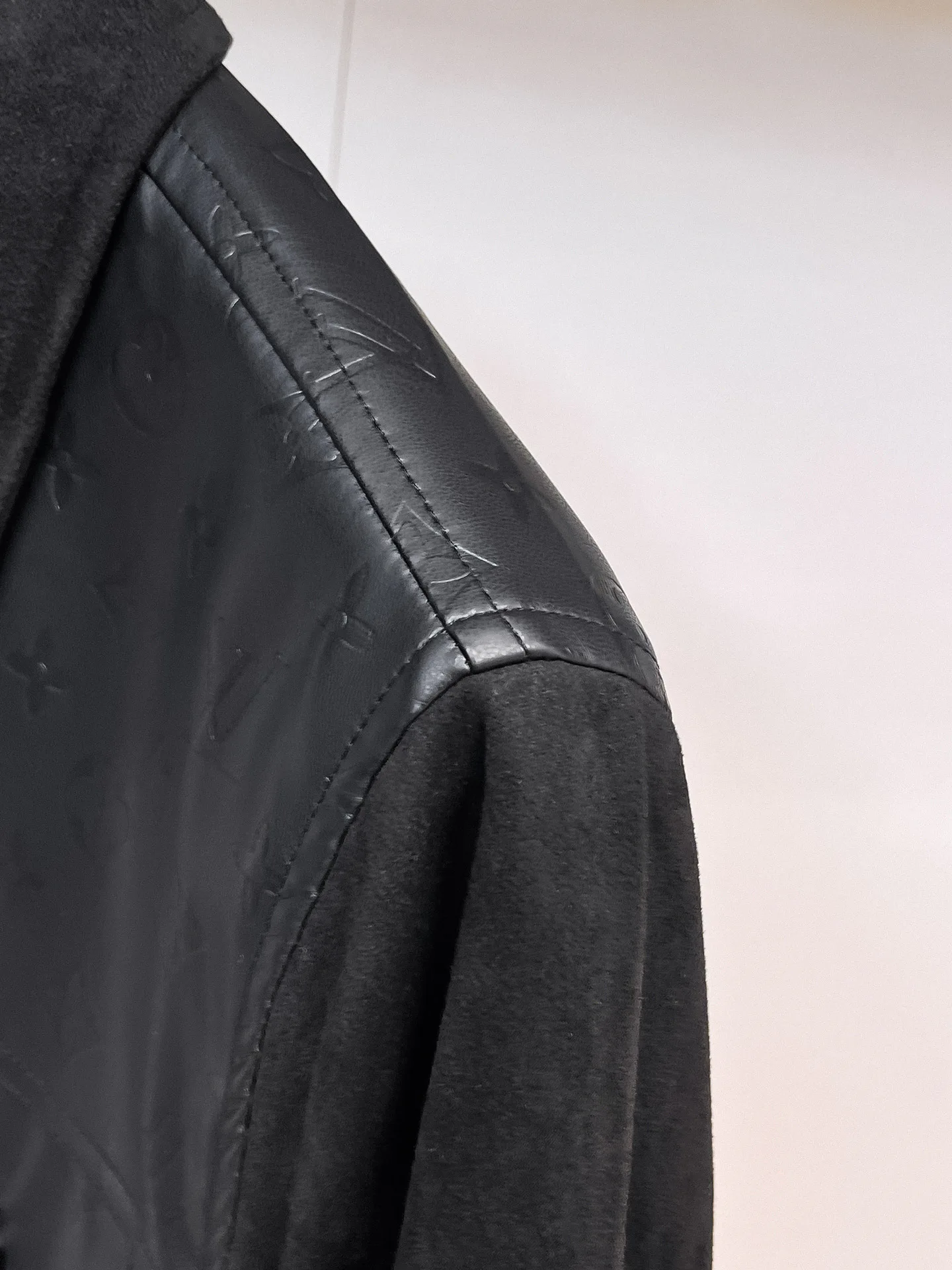 Men's Leather Jackets And Sheepskin Coats LOUIS VUITTON 18197244