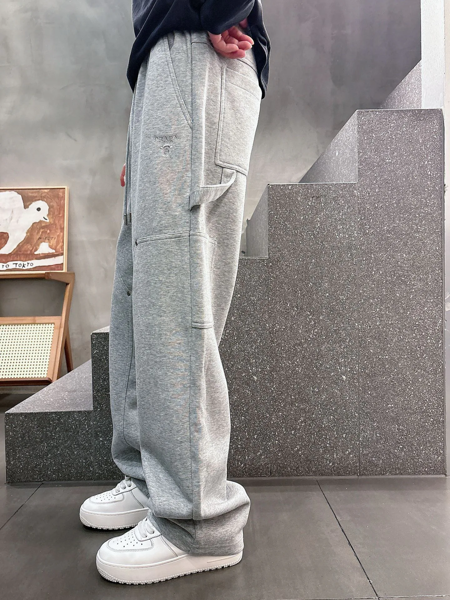Men's Trousers PRADA 18399257