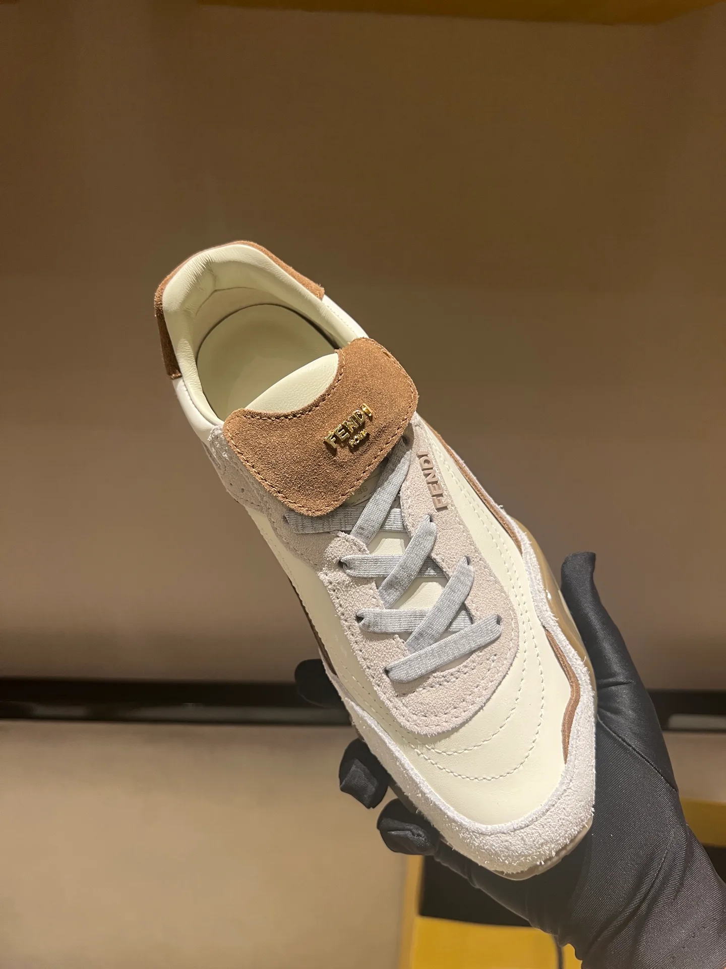 Women's Sneakers FENDI 18020716